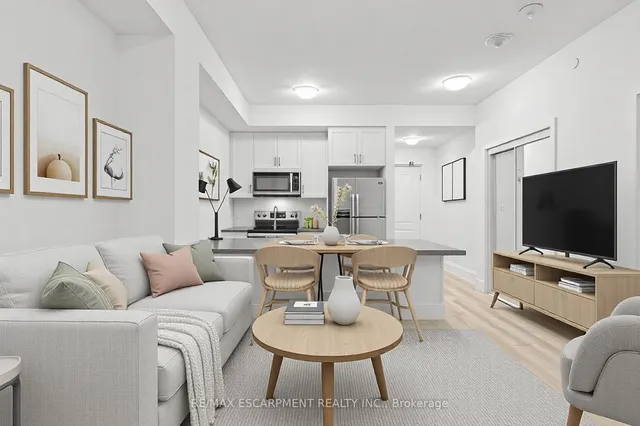 Additional property image - 460 Dundas St Unit 422