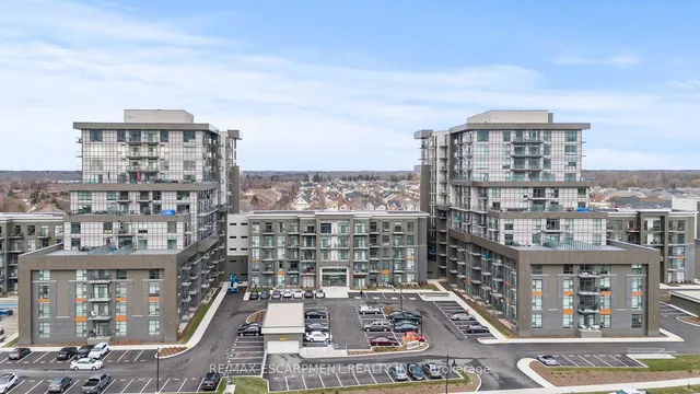Additional property image - 460 Dundas St Unit 422