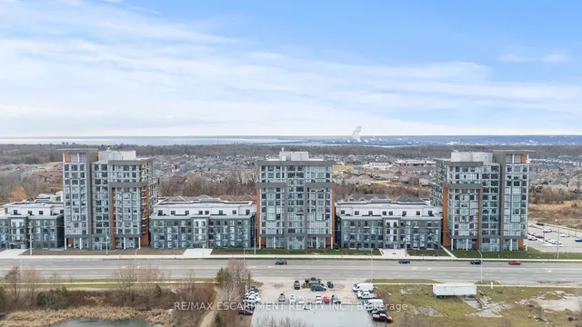 Additional property image - 460 Dundas St Unit 422