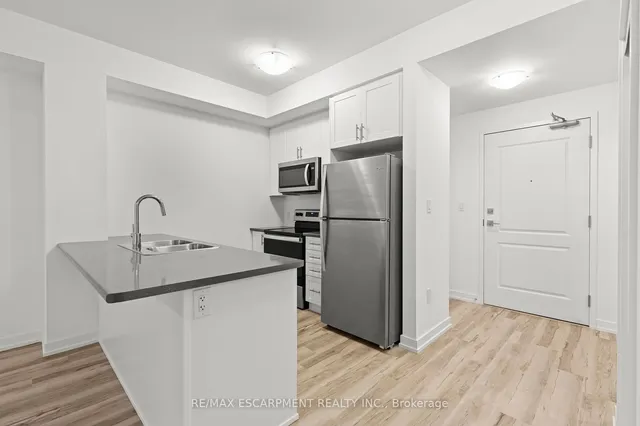 Additional property image - 460 Dundas St Unit 422