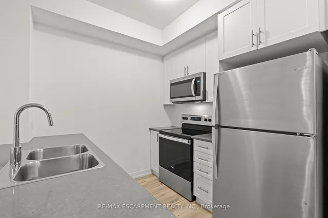 Additional property image - 460 Dundas St Unit 422