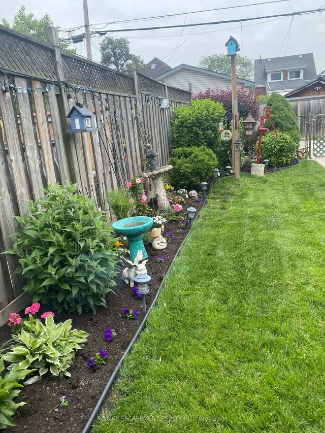 Additional property image - 214 East Ave