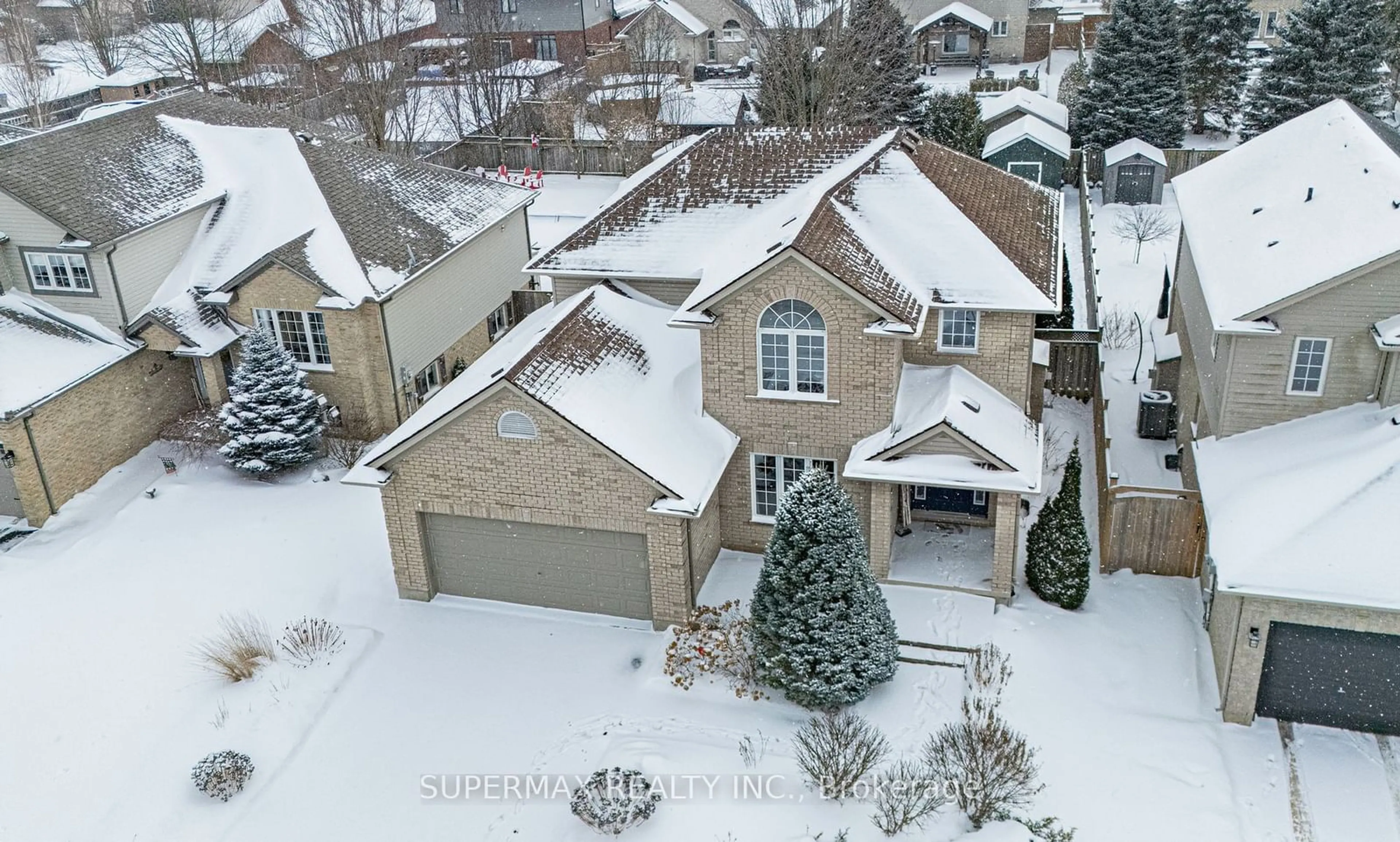 A pic from outside/outdoor area/front of a property/back of a property/a pic from drone, street for 5 Willard Cres, Middlesex Centre Ontario N0L 1R0