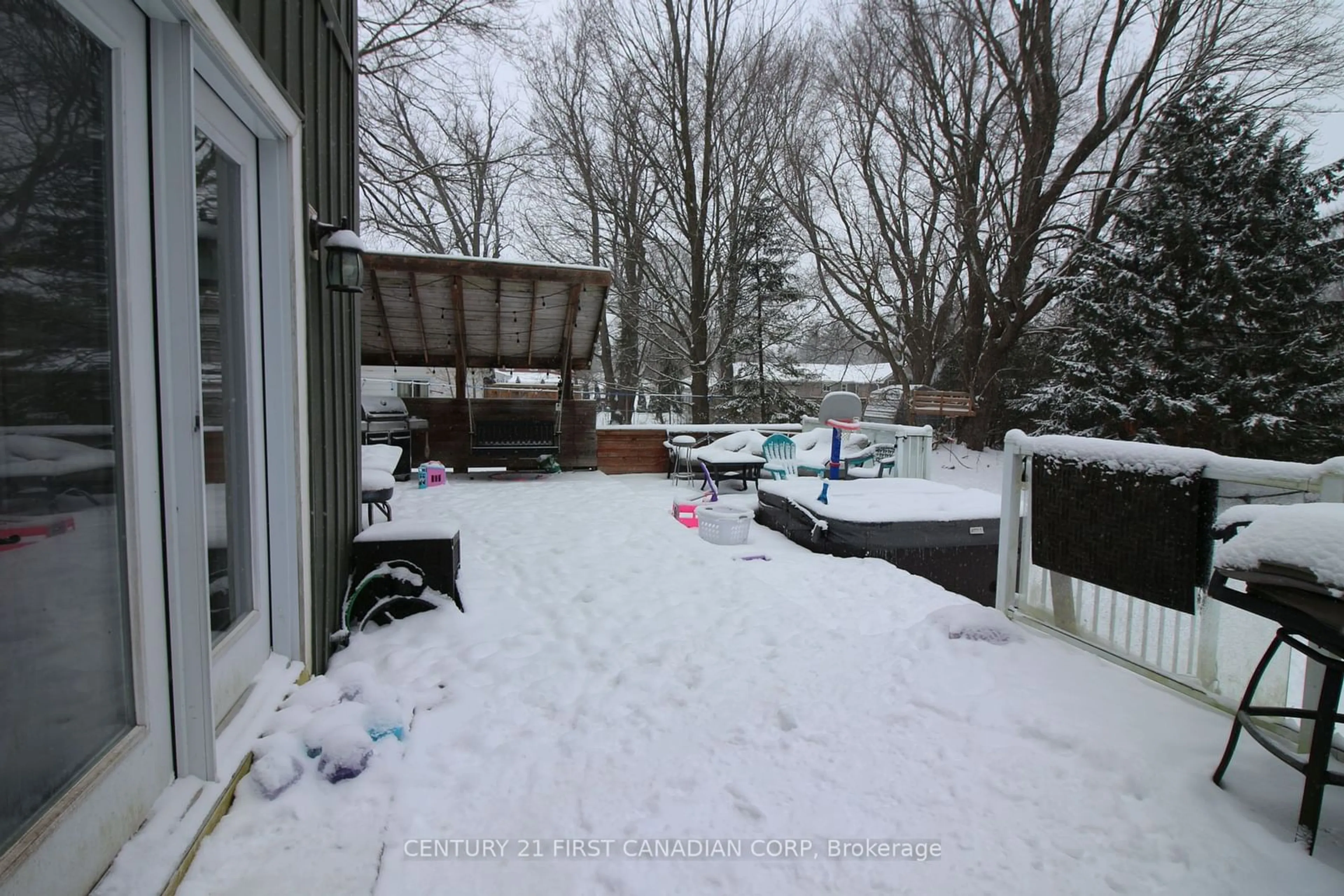 Patio, street for 22396 Adelaide Rd, Strathroy-Caradoc Ontario N0L 1W0