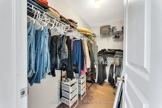 Additional property image - 86 KEYSTONE Cres