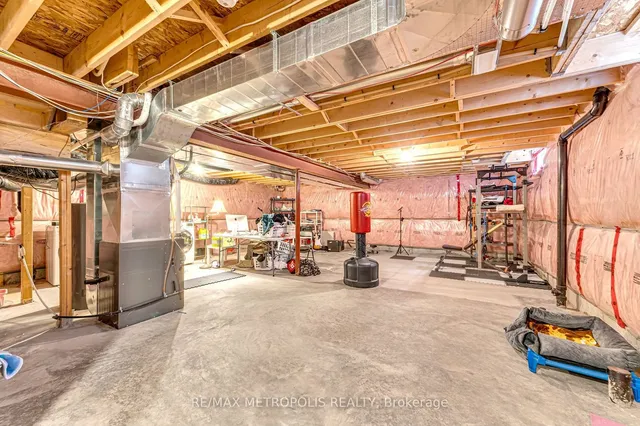 Additional property image - 86 KEYSTONE Cres