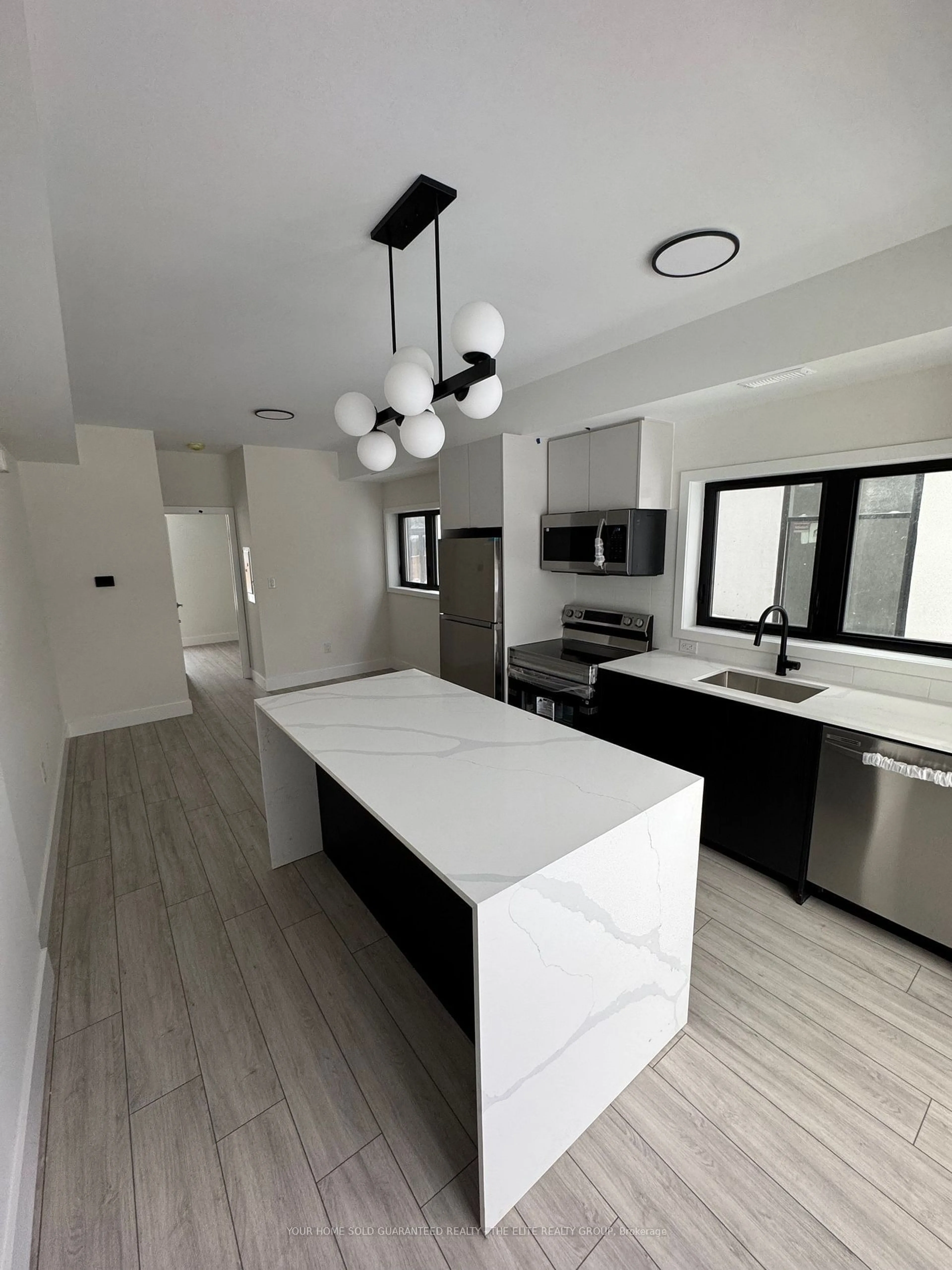 Open concept kitchen, unknown for 7277 Wilson Cres #208, Niagara Falls Ontario L2G 4R8