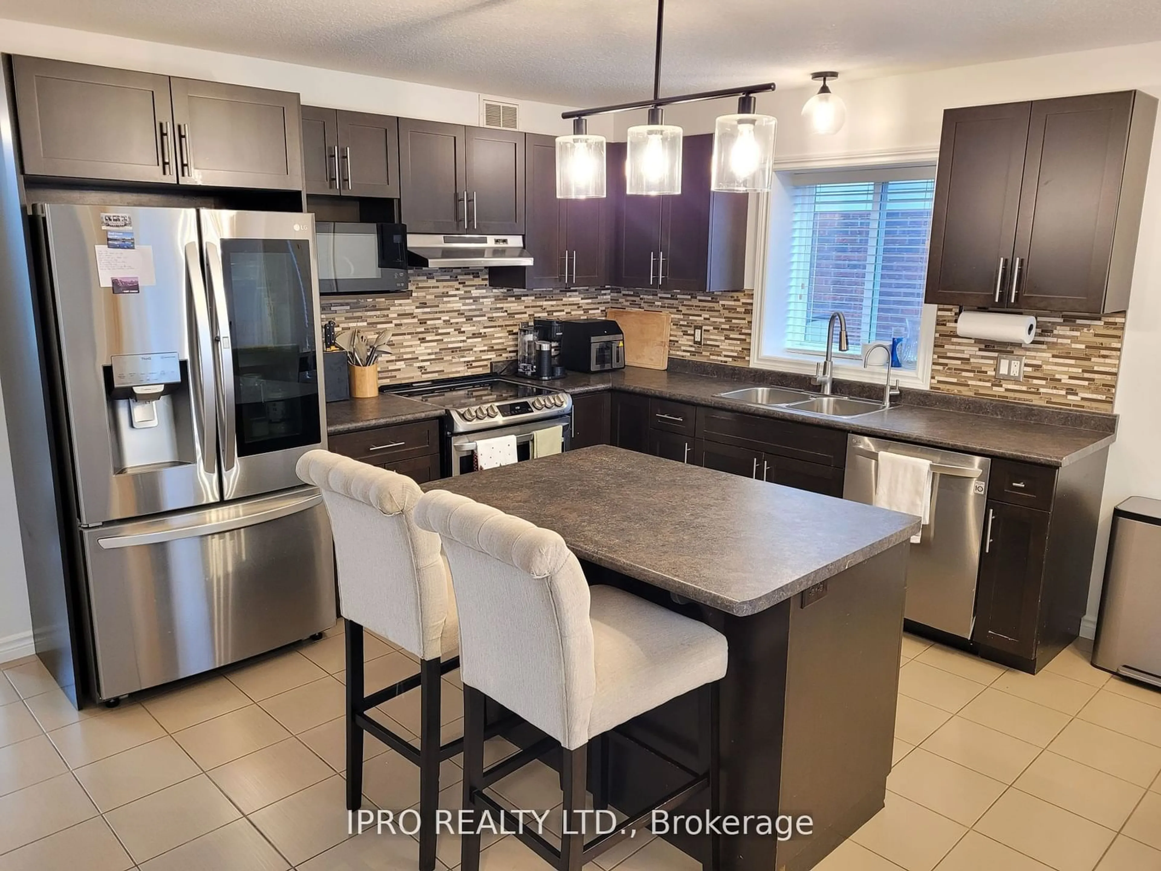 Open concept kitchen, ceramic/tile floor for 153 Winders Tr, Ingersoll Ontario N5C 0A7