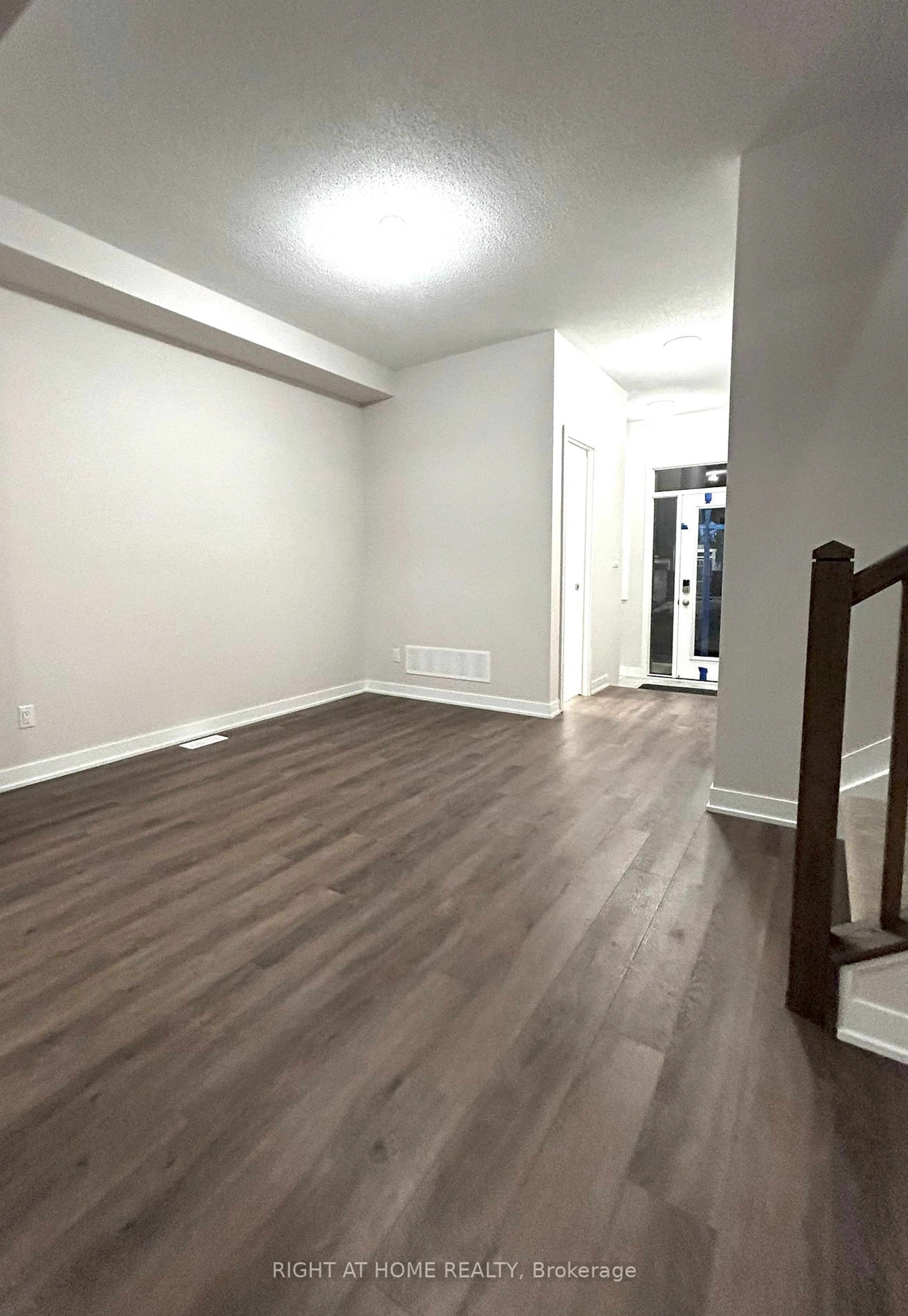 A pic of a room for 1055 Curraglass Walk, Stittsville - Munster - Richmond Ontario K2S 3A4