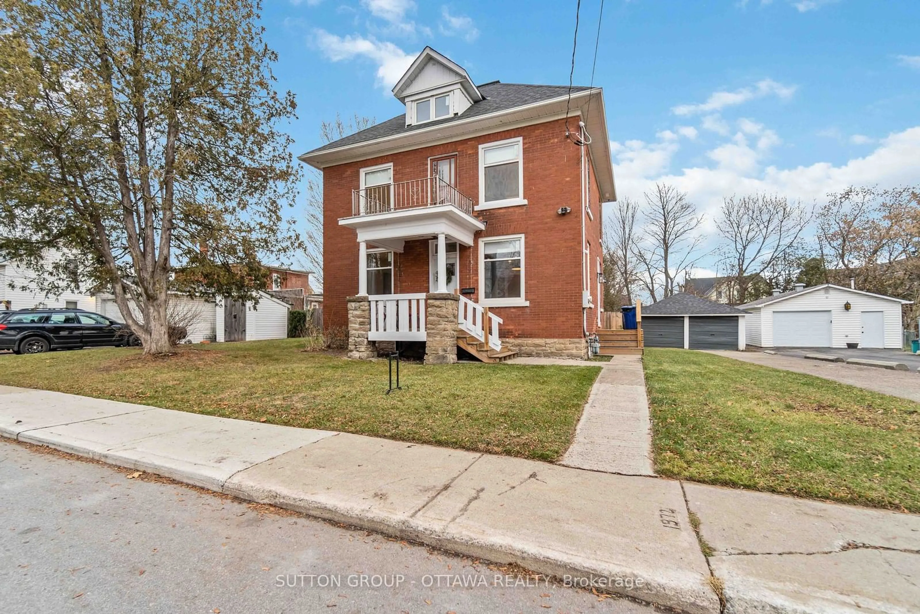 Home with brick exterior material, street for 25 James St, Smiths Falls Ontario K7A 1W7