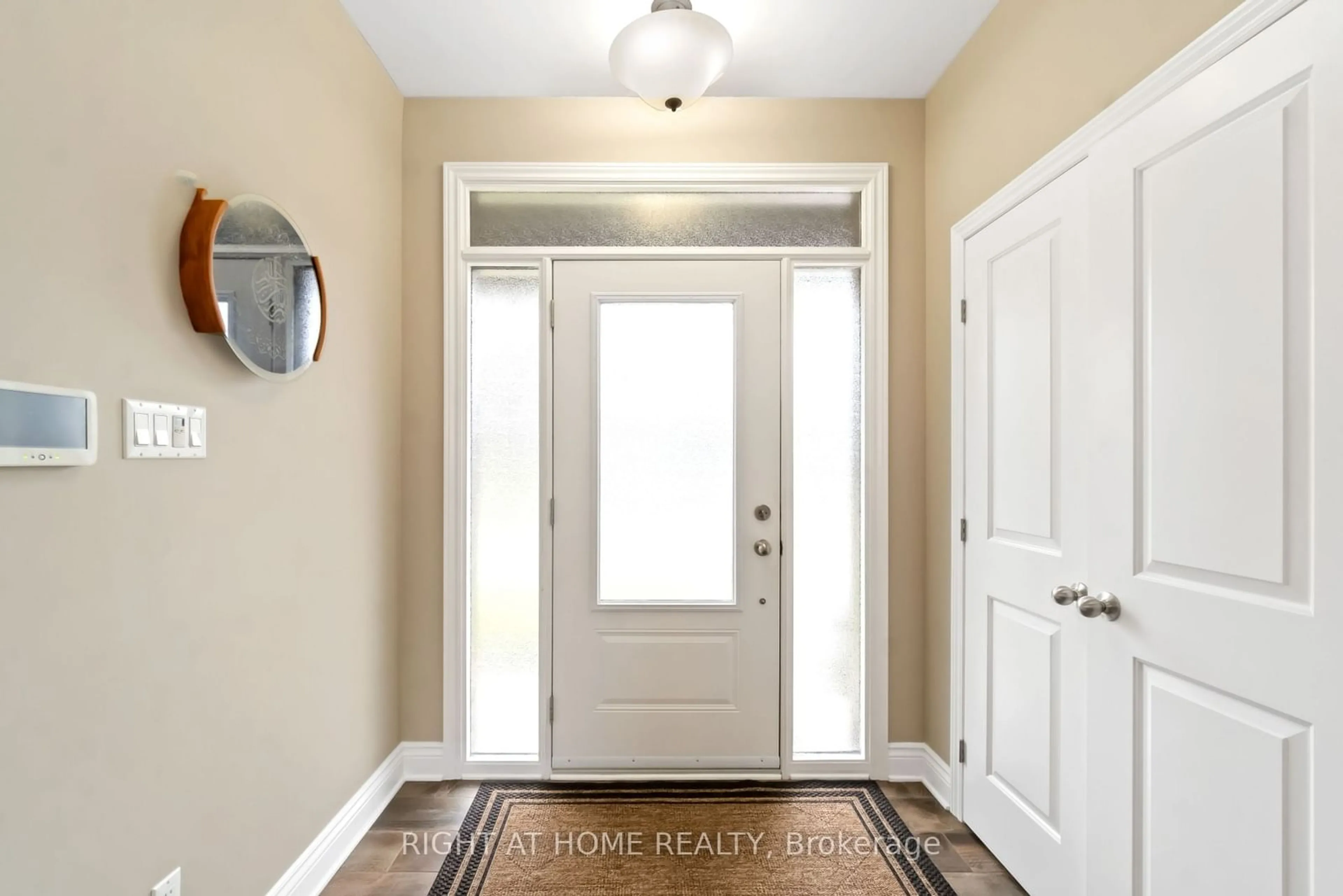 Indoor entryway for 124 Dulmage Cres, Carleton Place Ontario K7C 0E6