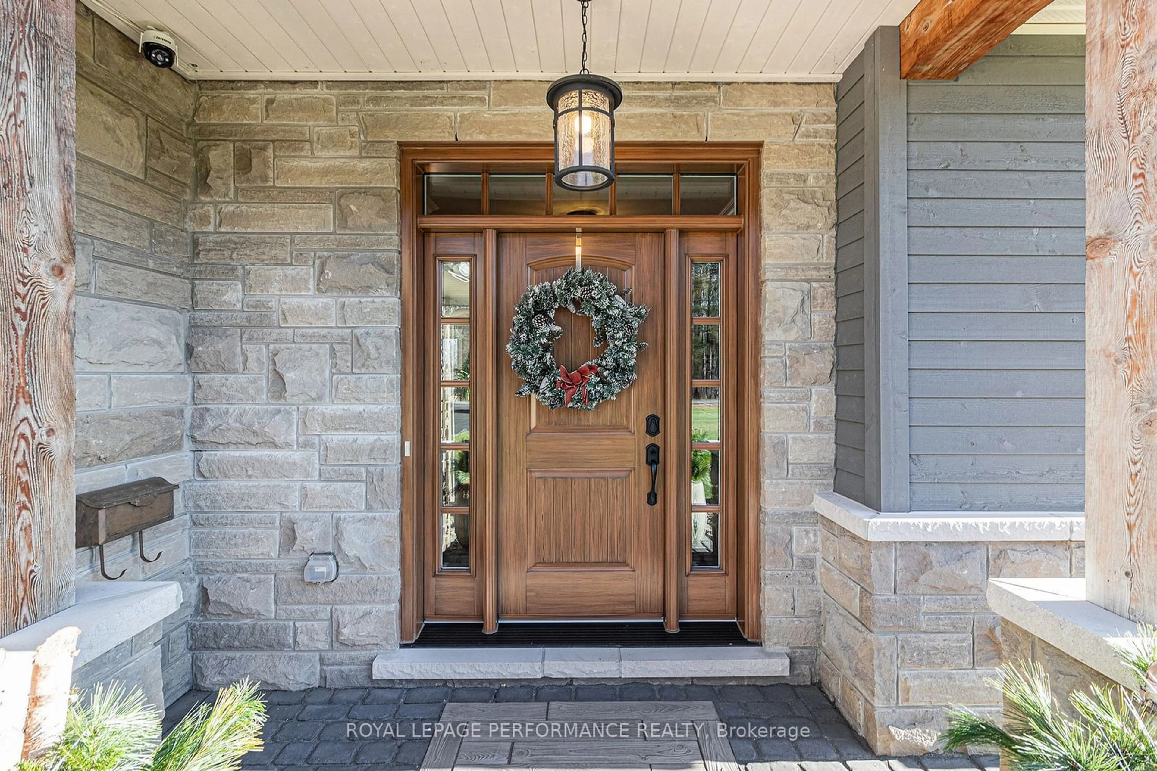 Indoor entryway for 1249 Montee Drouin Rd, Casselman Ontario K0A 1M0