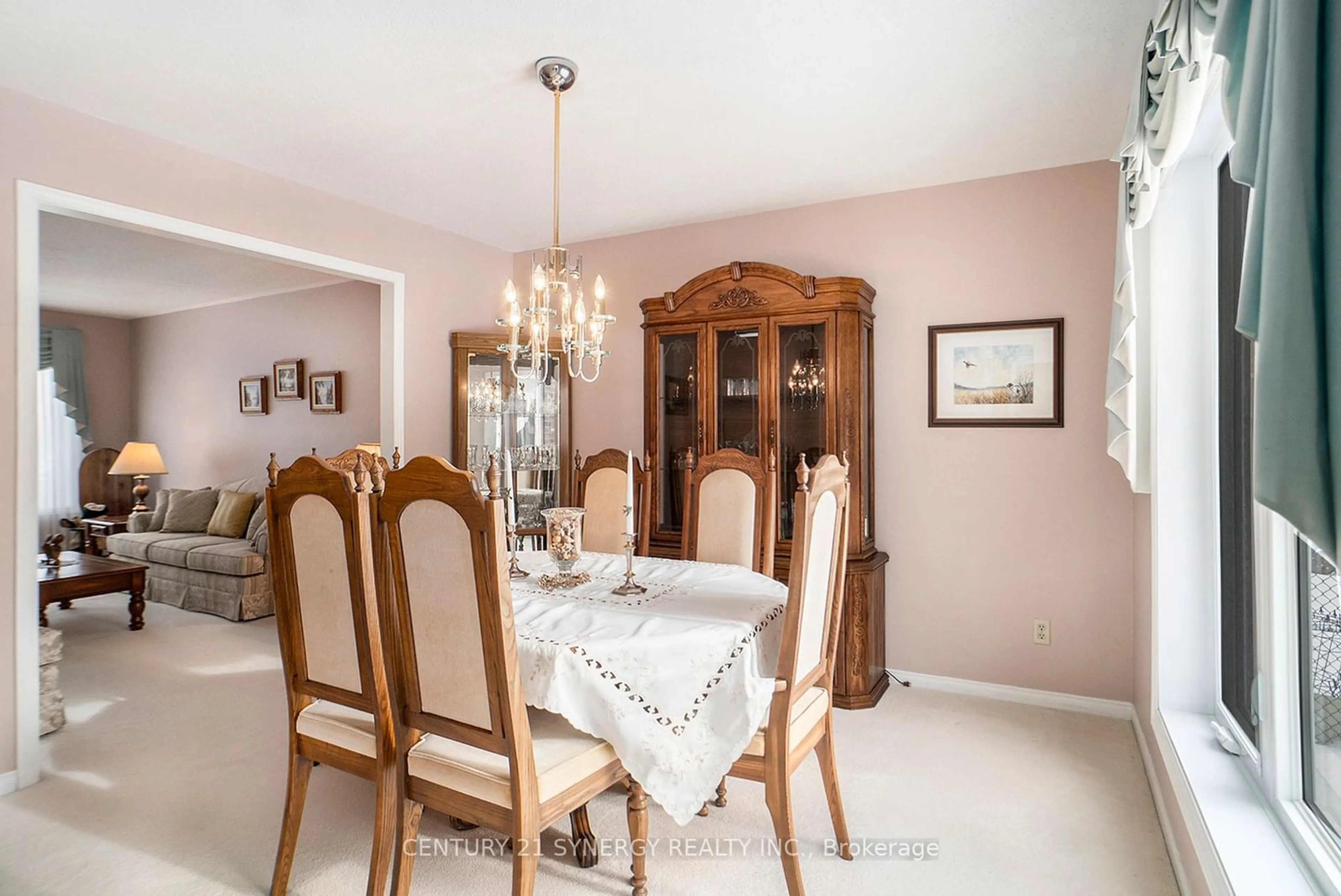 Dining room, ceramic/tile floor for 9 Davis Dr, Smiths Falls Ontario K7A 5G7