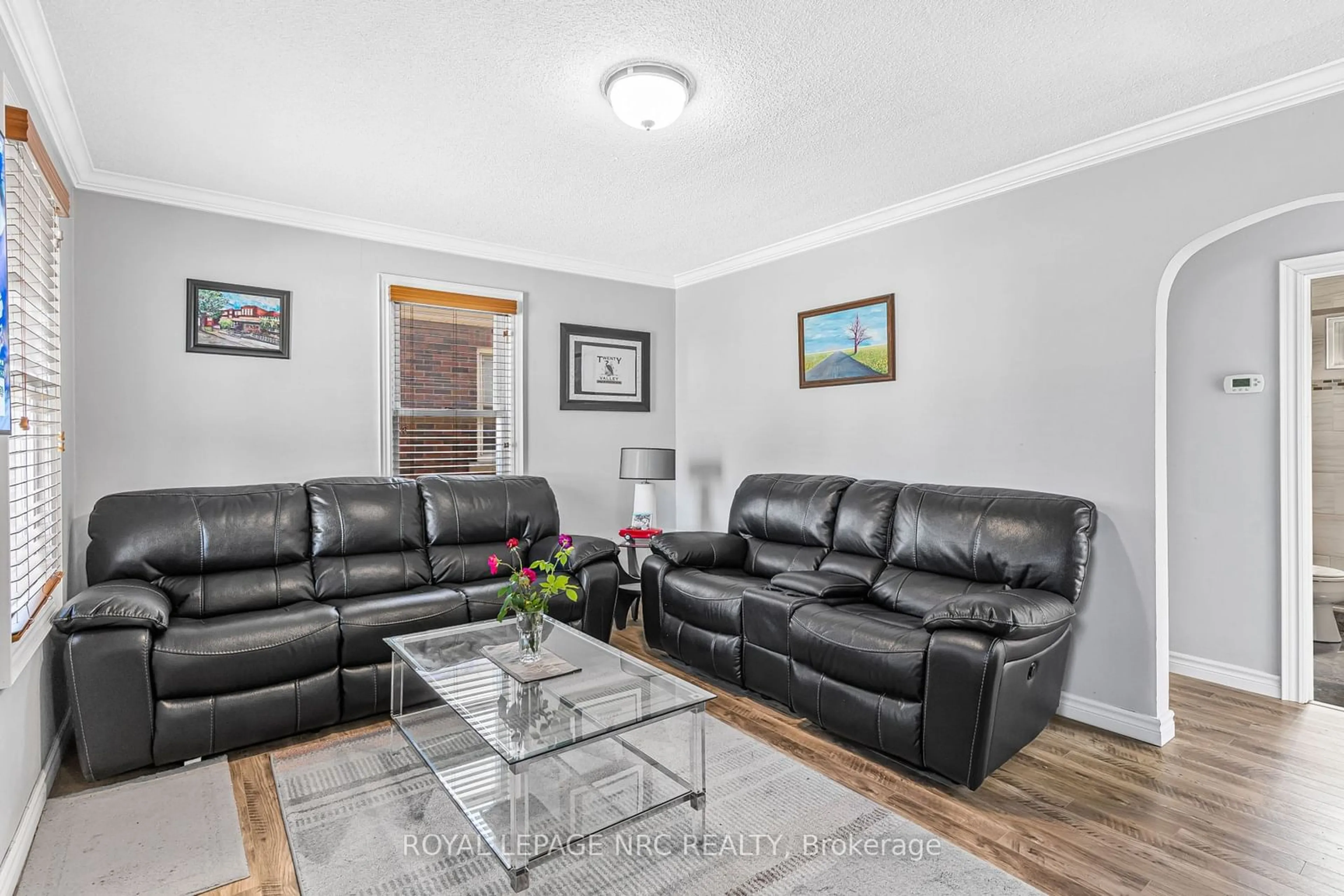 Living room with furniture, unknown for 19 CAMPBELL Ave, St. Catharines Ontario L2P 2M3