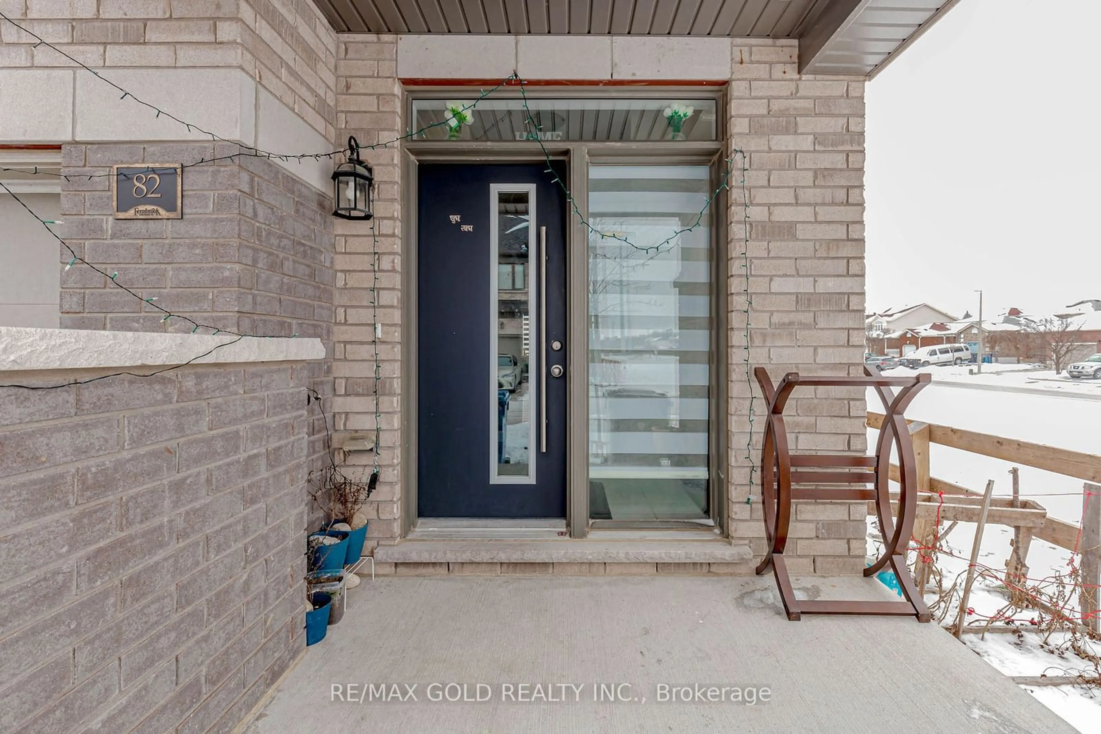 Indoor entryway for 166 Deerpath Dr #82, Guelph Ontario N1K 0E2