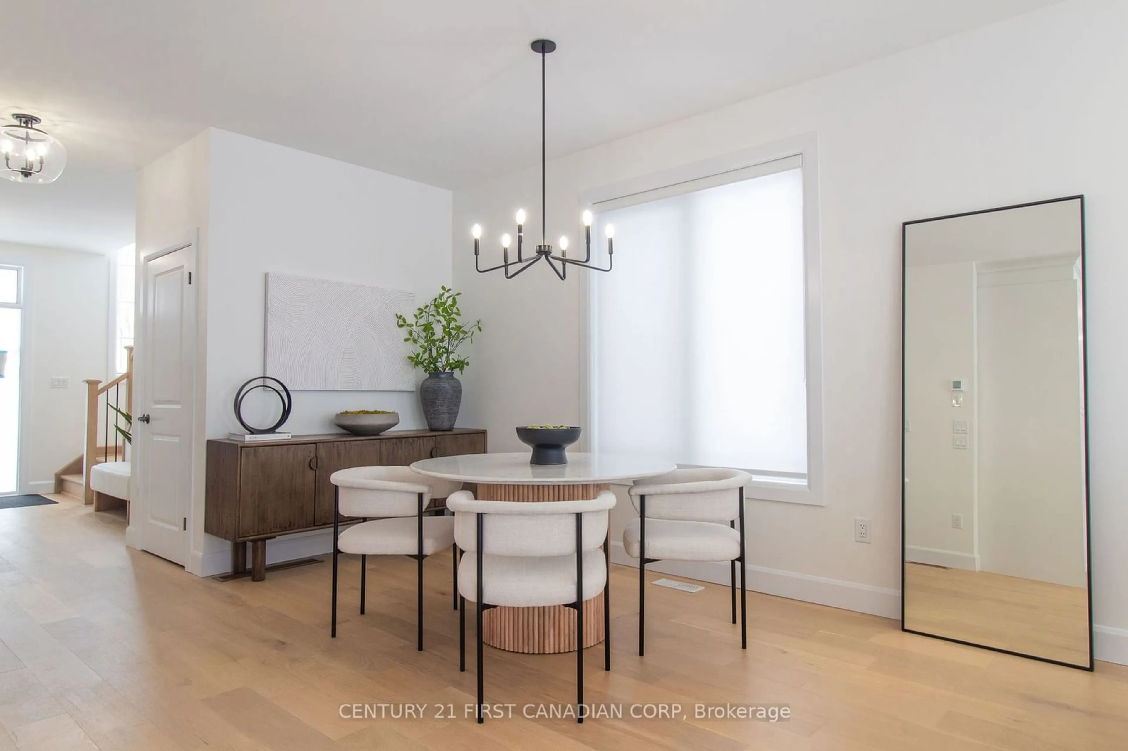 Dining room, wood/laminate floor for 2082 Saddlerock Ave, London Ontario N6G 0X7