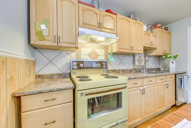 Additional property image - 68 East 35th St