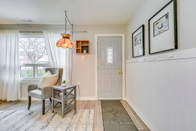 Additional property image - 68 East 35th St