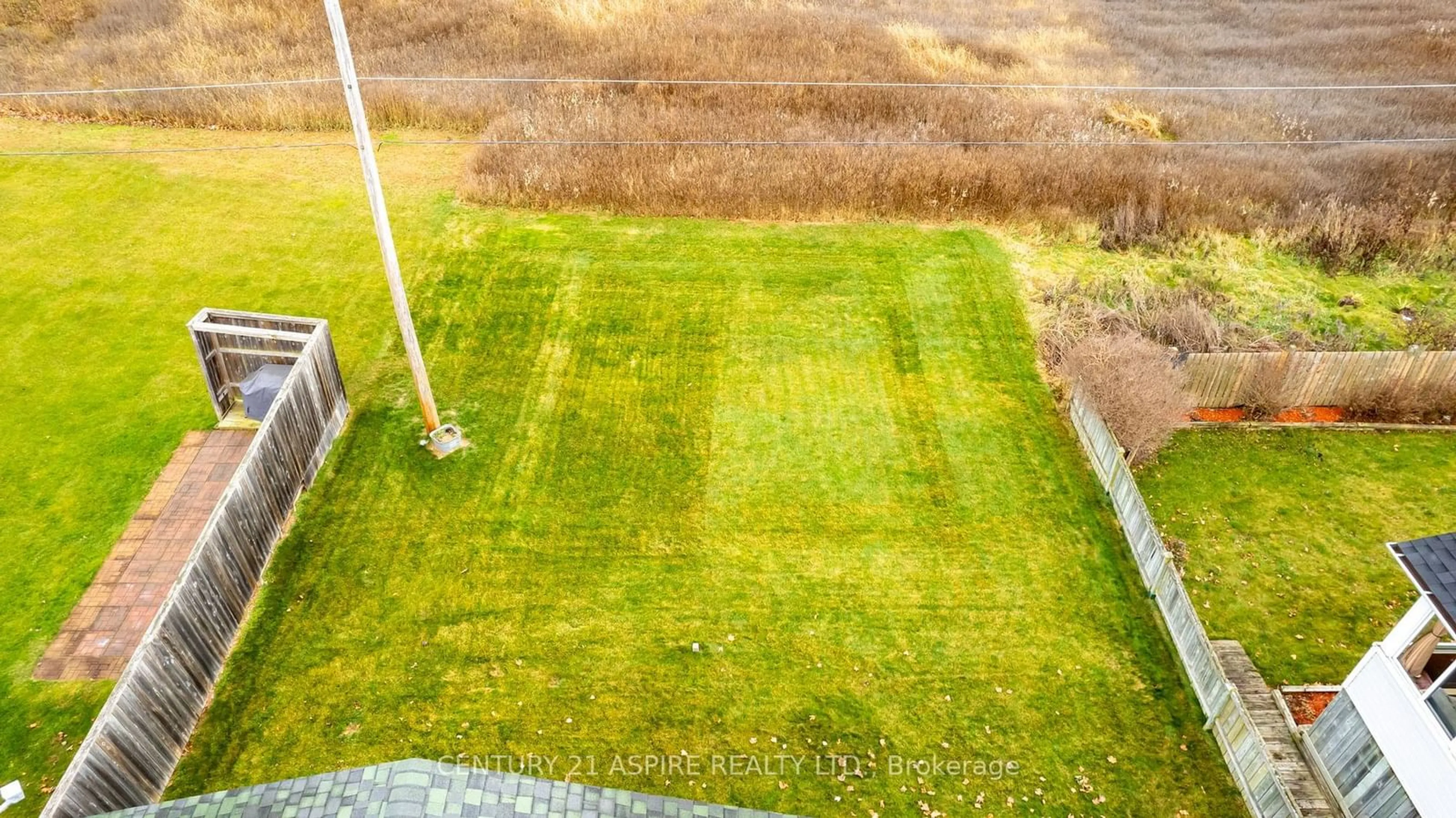 A pic from outside/outdoor area/front of a property/back of a property/a pic from drone, building for 134 Cockburn Cres, Pembroke Ontario K8A 8L9