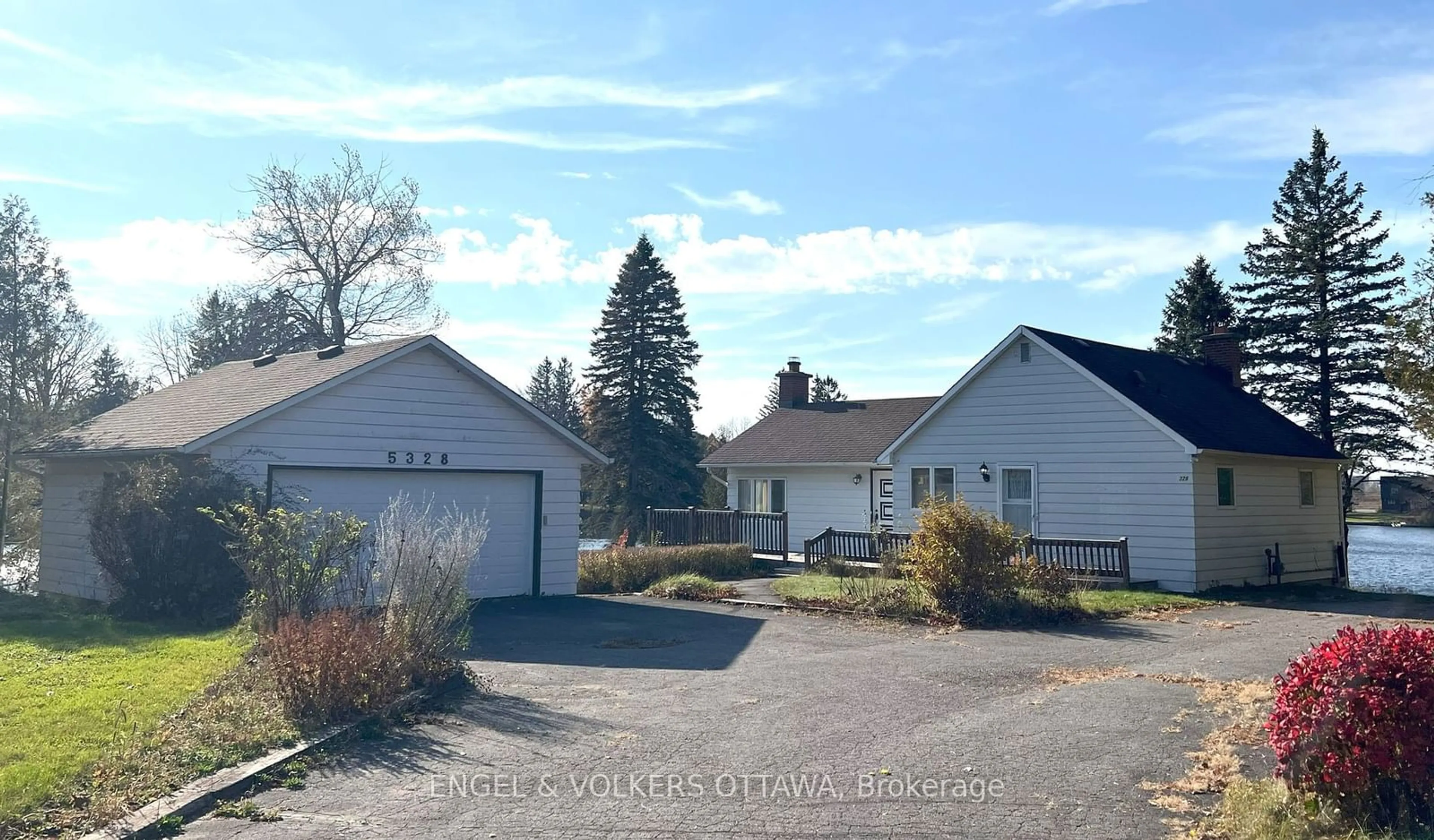 A pic from outside/outdoor area/front of a property/back of a property/a pic from drone, street for 5328 Kilby Lane, Manotick - Kars - Rideau Twp and Area Ontario K4M 1B4