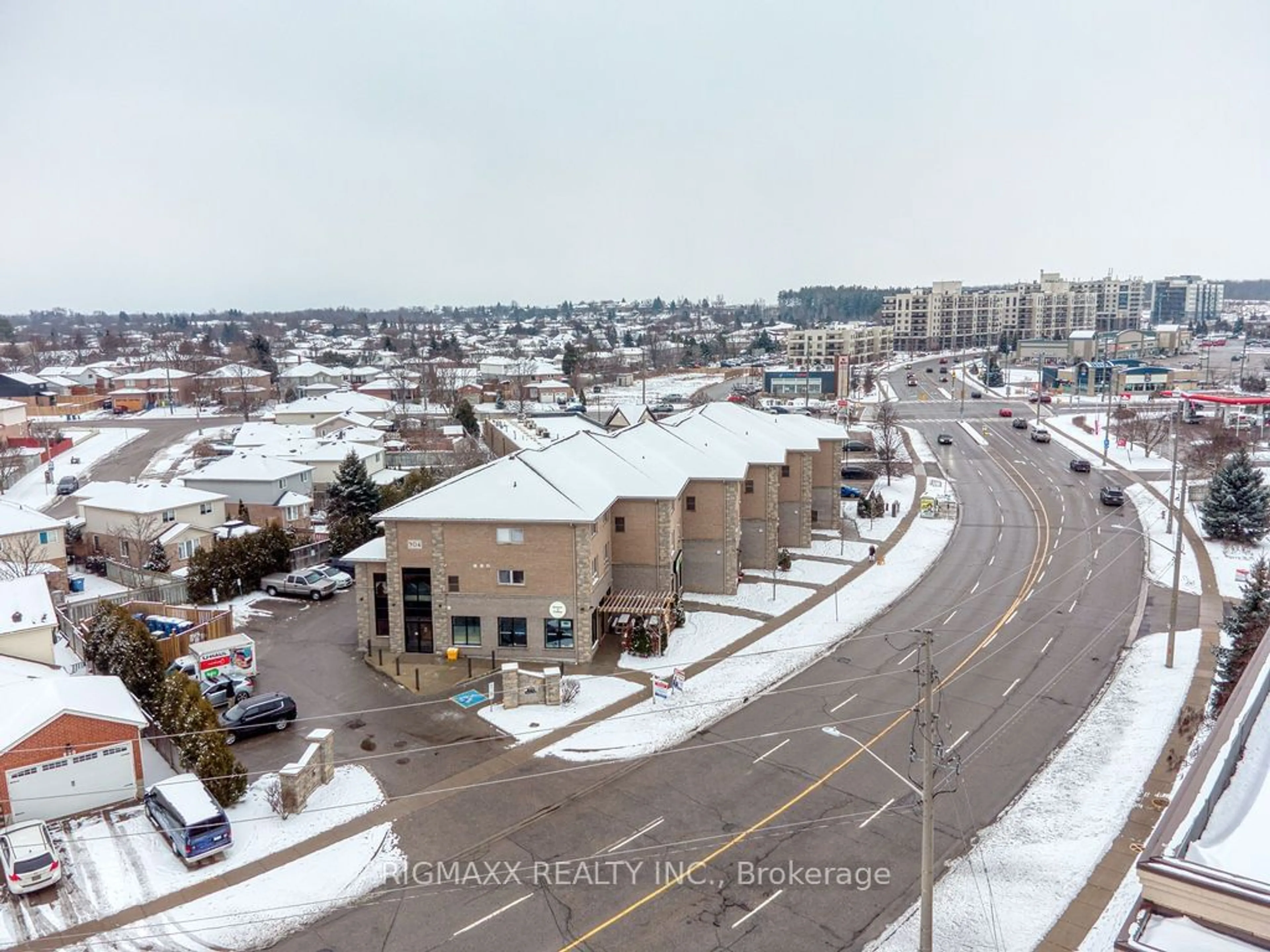 A pic from outside/outdoor area/front of a property/back of a property/a pic from drone, unknown for 904 PAISLEY Rd #211, Guelph Ontario N1K 0C6