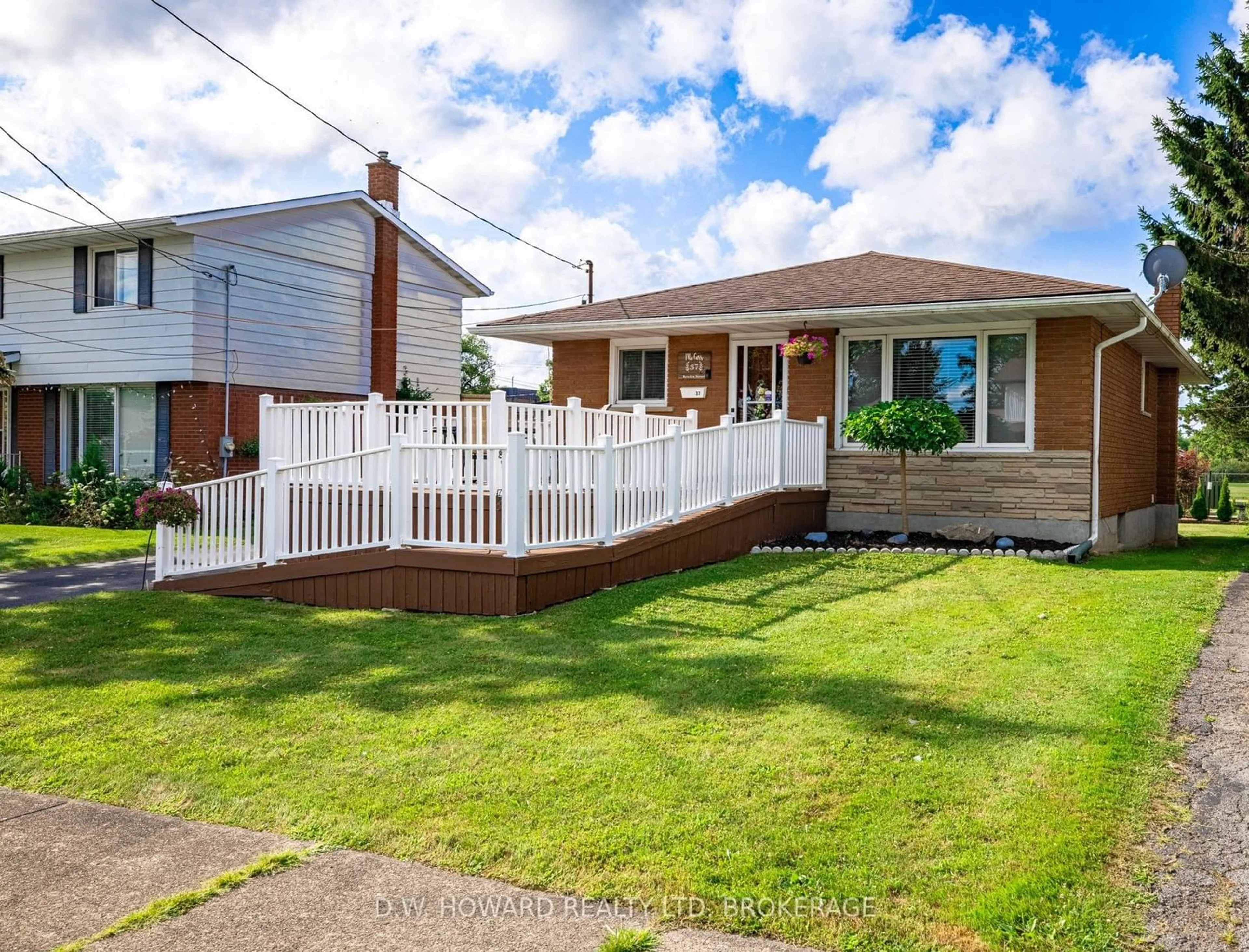 Home with vinyl exterior material, street for 37 BOWDEN St, Fort Erie Ontario L2A 2P5