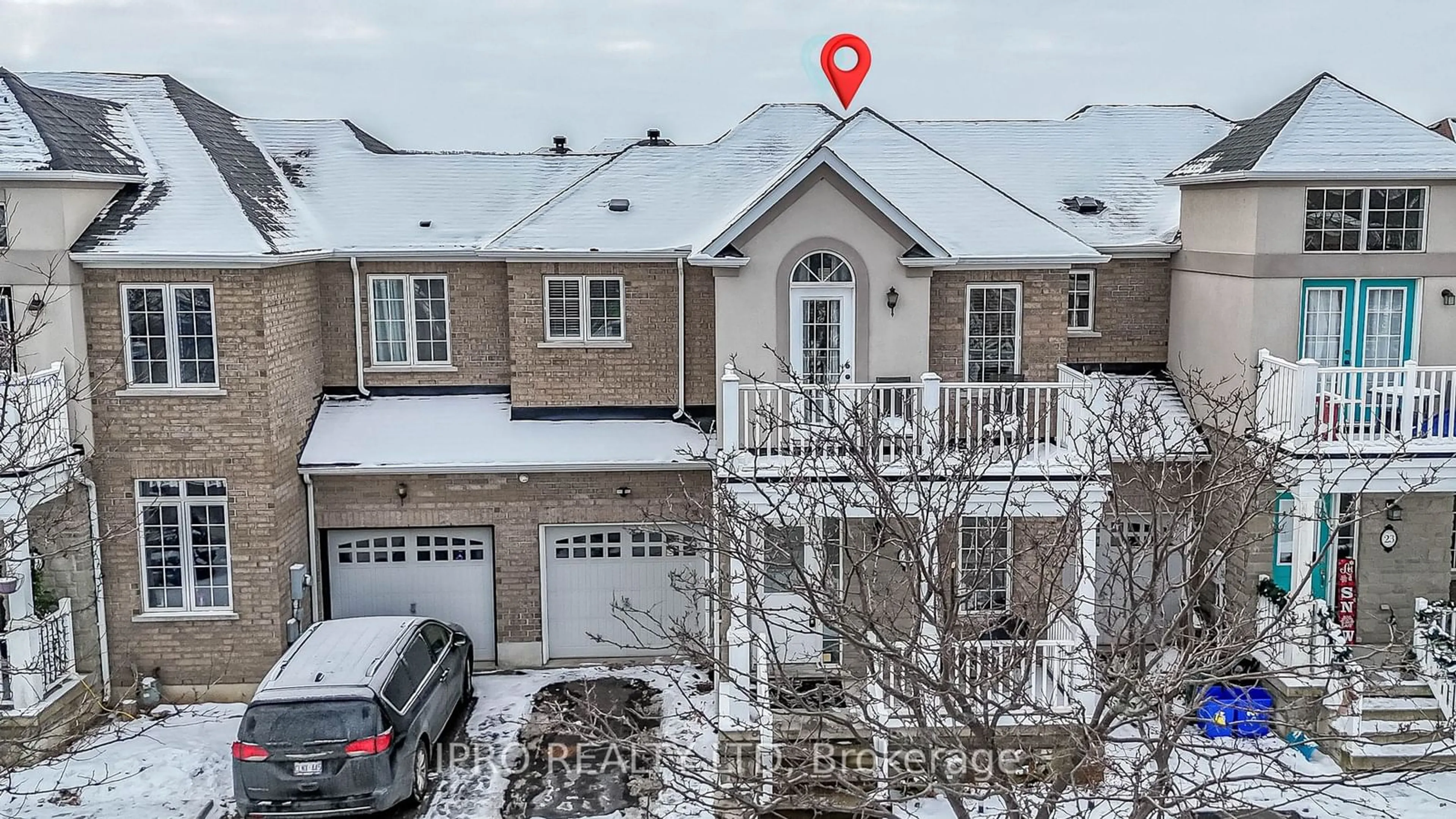 A pic from outside/outdoor area/front of a property/back of a property/a pic from drone, street for 21 Pebble Valley Ave, Hamilton Ontario L8E 6E9