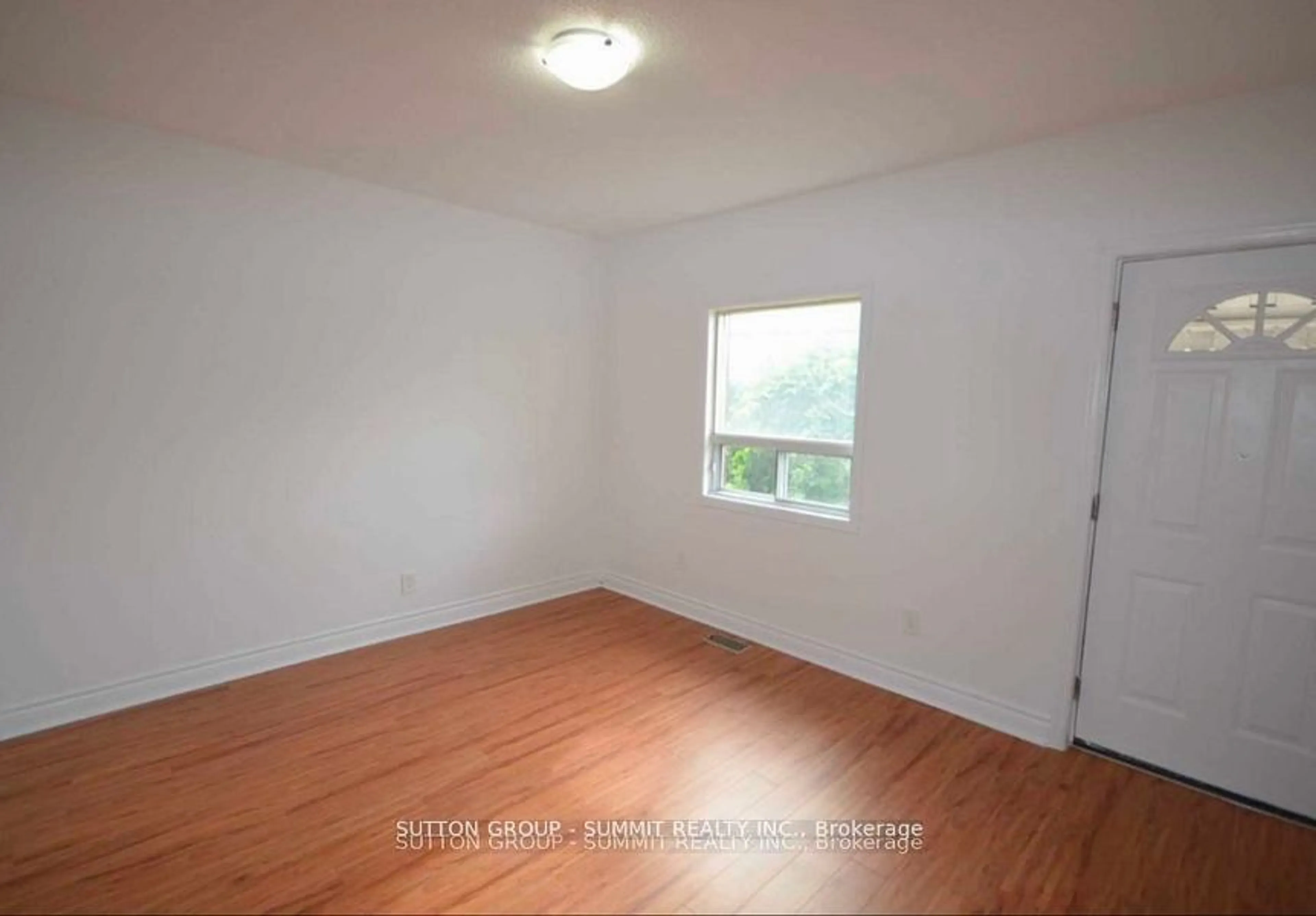 A pic of a room for 279 Wentworth St, Hamilton Ontario L8L 3V9