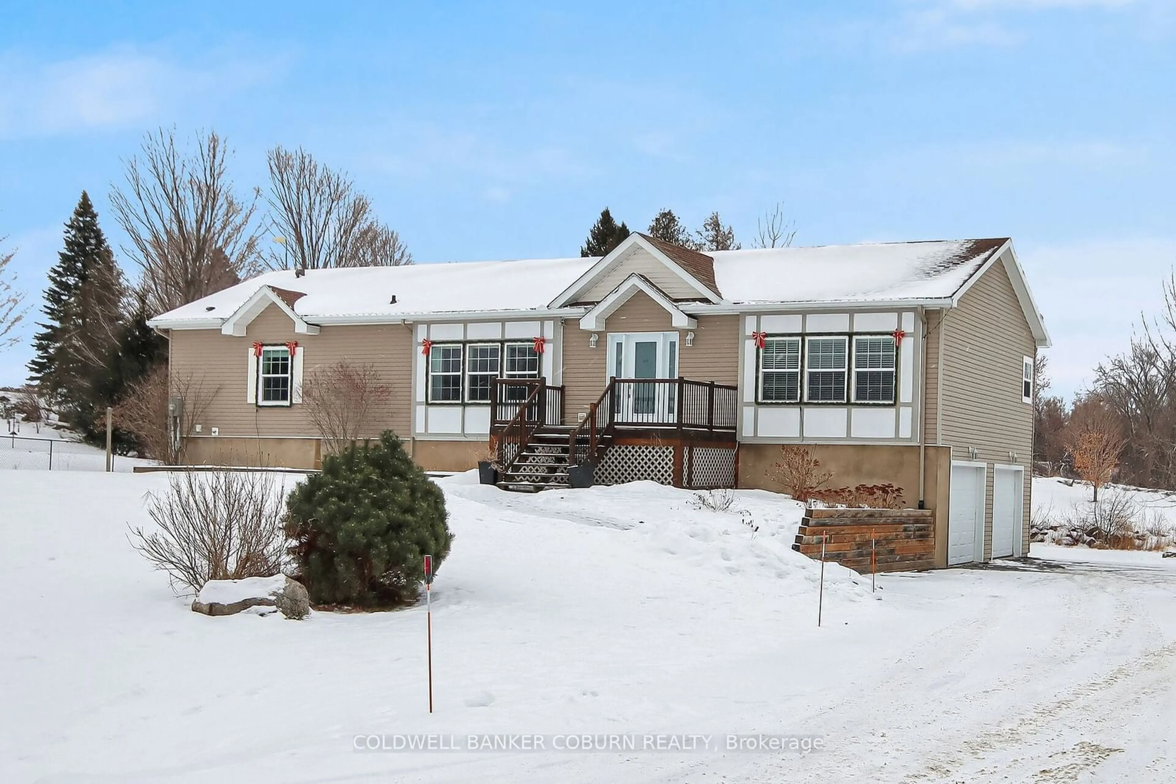 Home with vinyl exterior material, unknown for 25 Rachelle Cres, North Grenville Ontario K0G 1T0