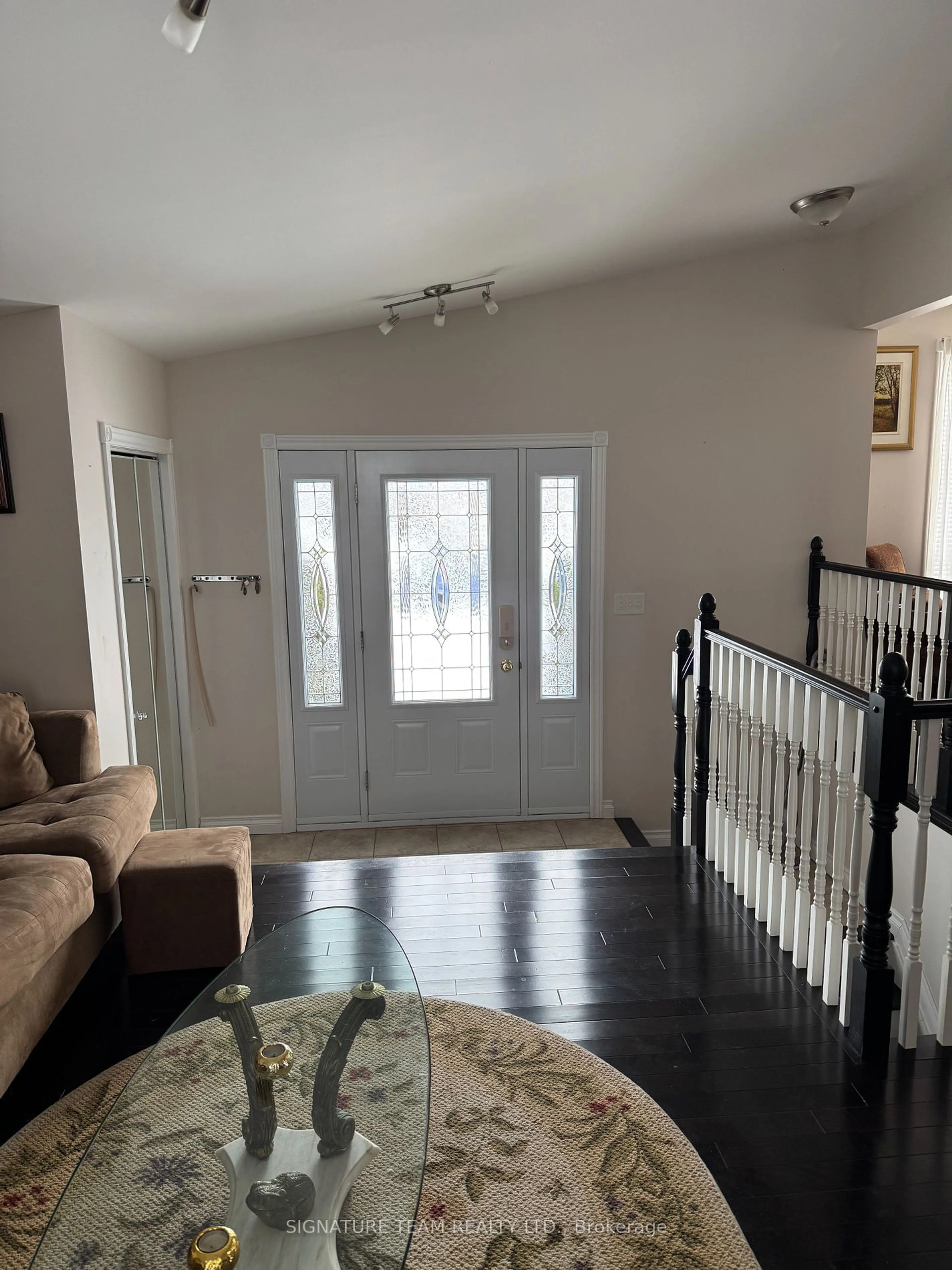 Indoor entryway for 509 Anderson Dr, Cornwall Ontario K6H 5N4