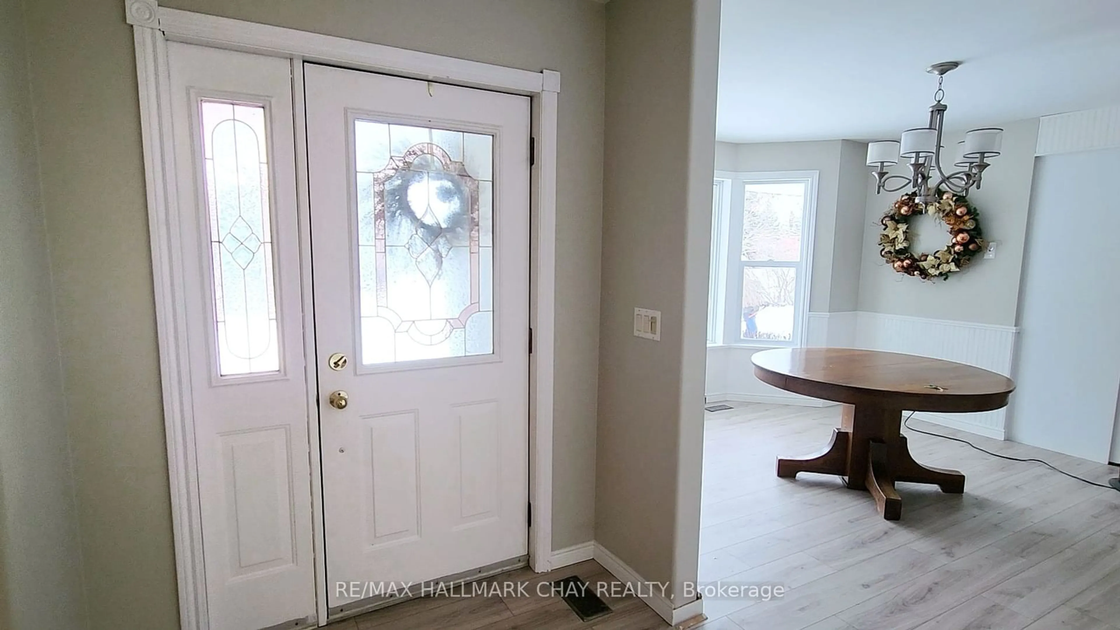 Indoor entryway for 5819 Wellington Rd 7, RR5, Guelph/Eramosa Ontario N1H 6J2