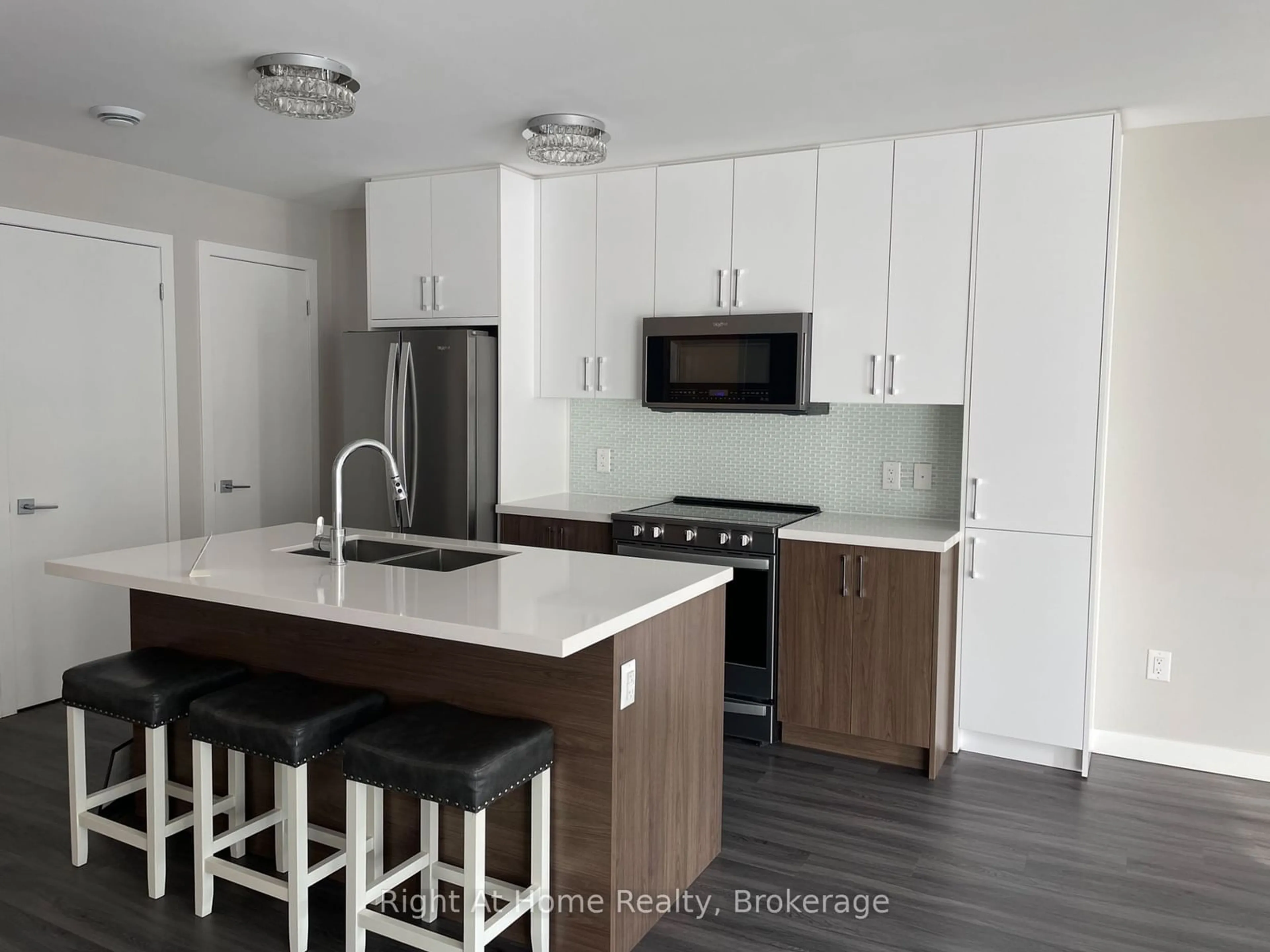 Open concept kitchen, unknown for 455 CHARLTON Ave #606, Hamilton Ontario L8N 0B2