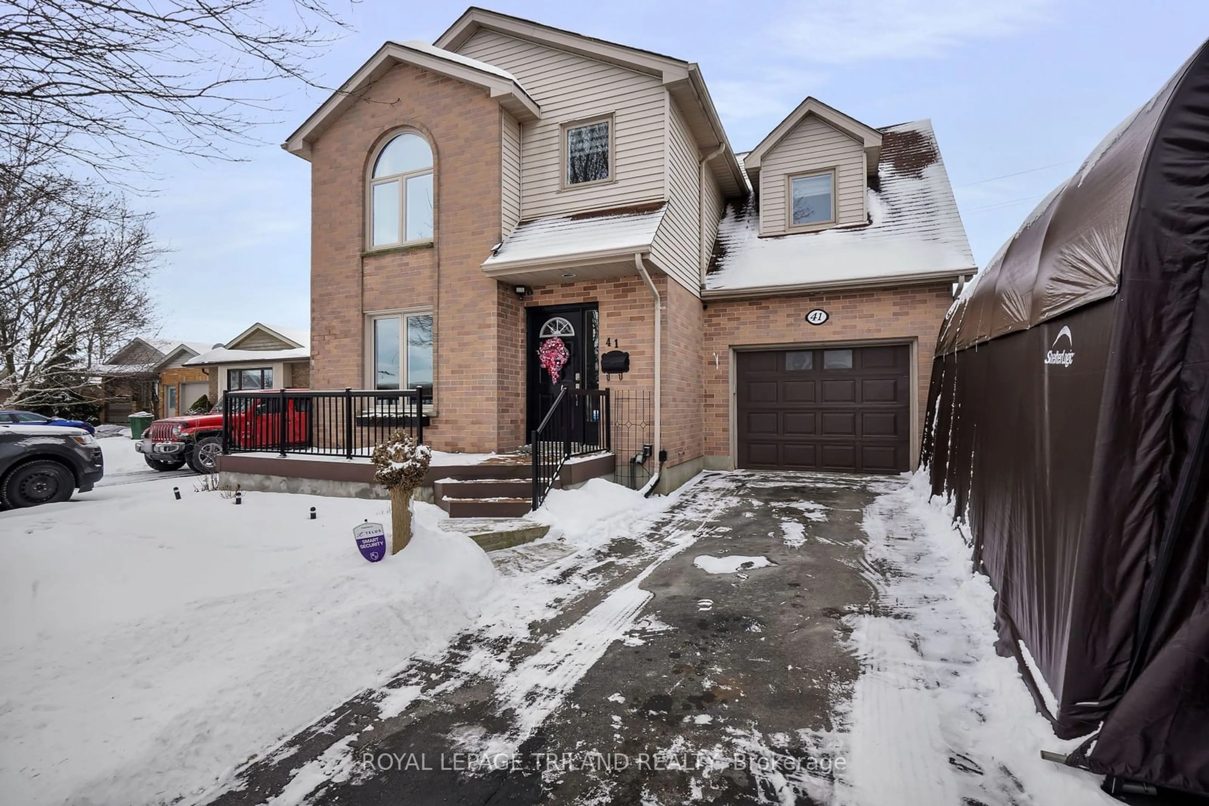 Home with brick exterior material, street for 41 Rice Rd, St. Thomas Ontario N5R 5Z8