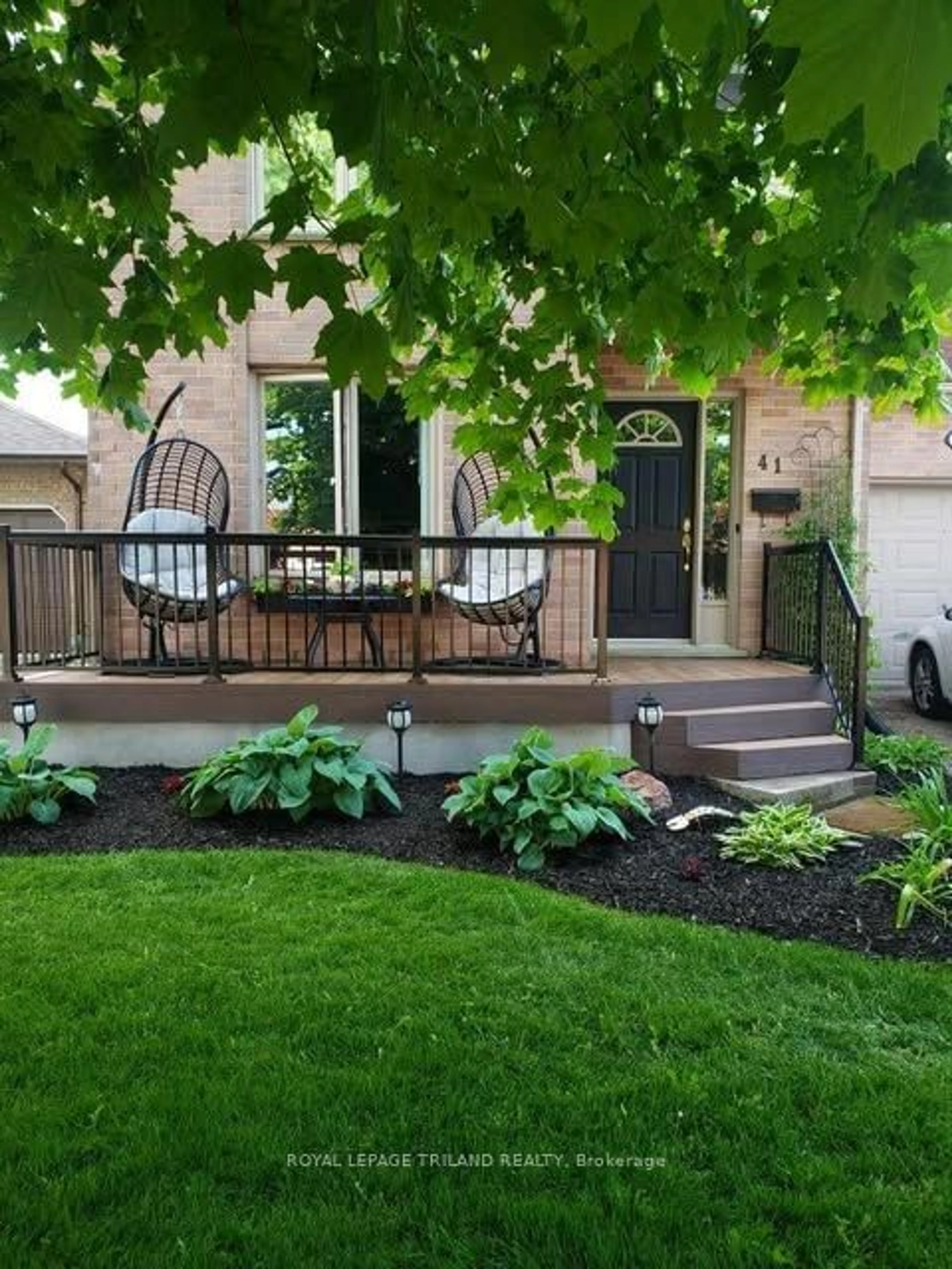 Patio, street for 41 Rice Rd, St. Thomas Ontario N5R 5Z8