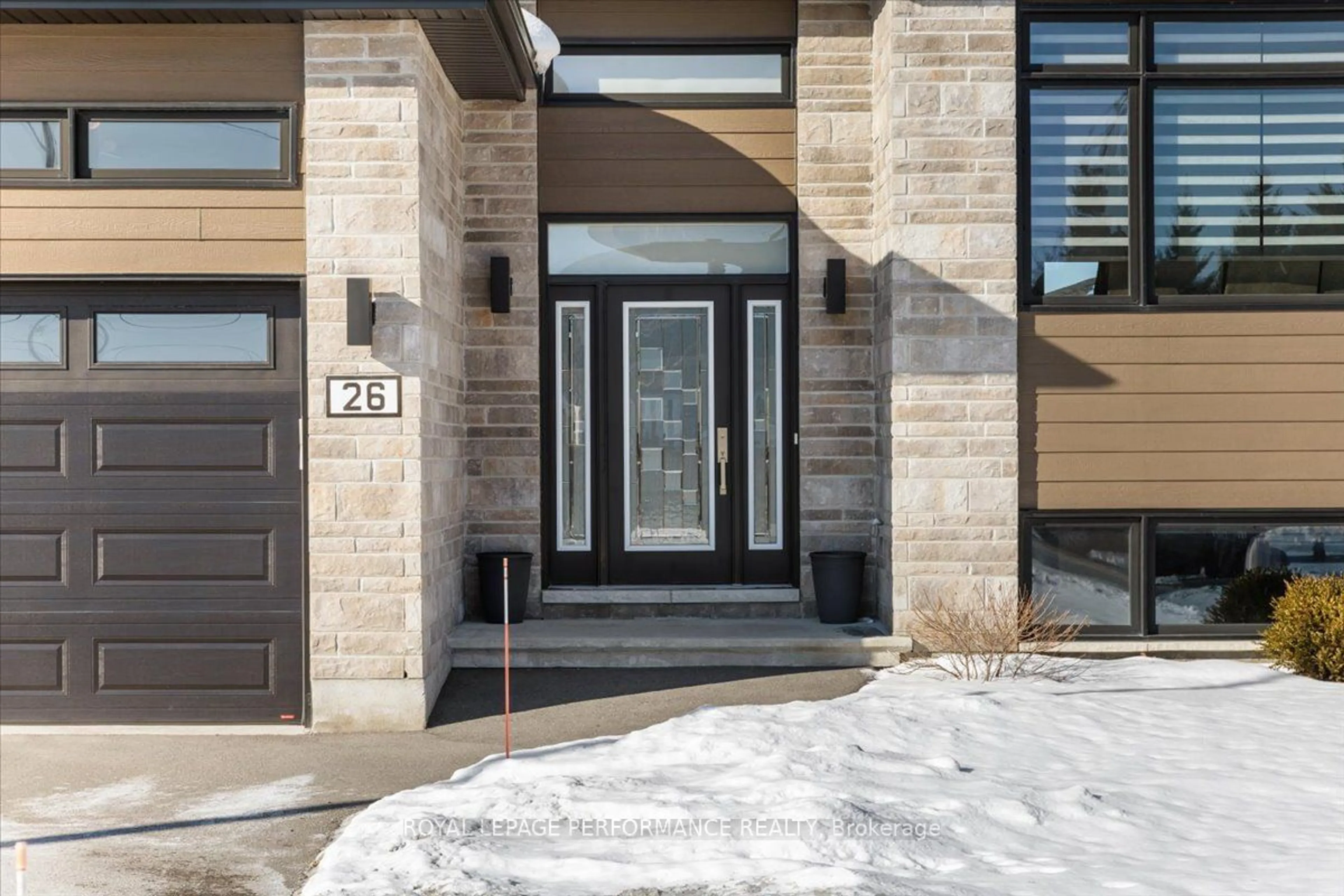 Indoor entryway for 26 Pleasant St, North Stormont Ontario K0C 1G0