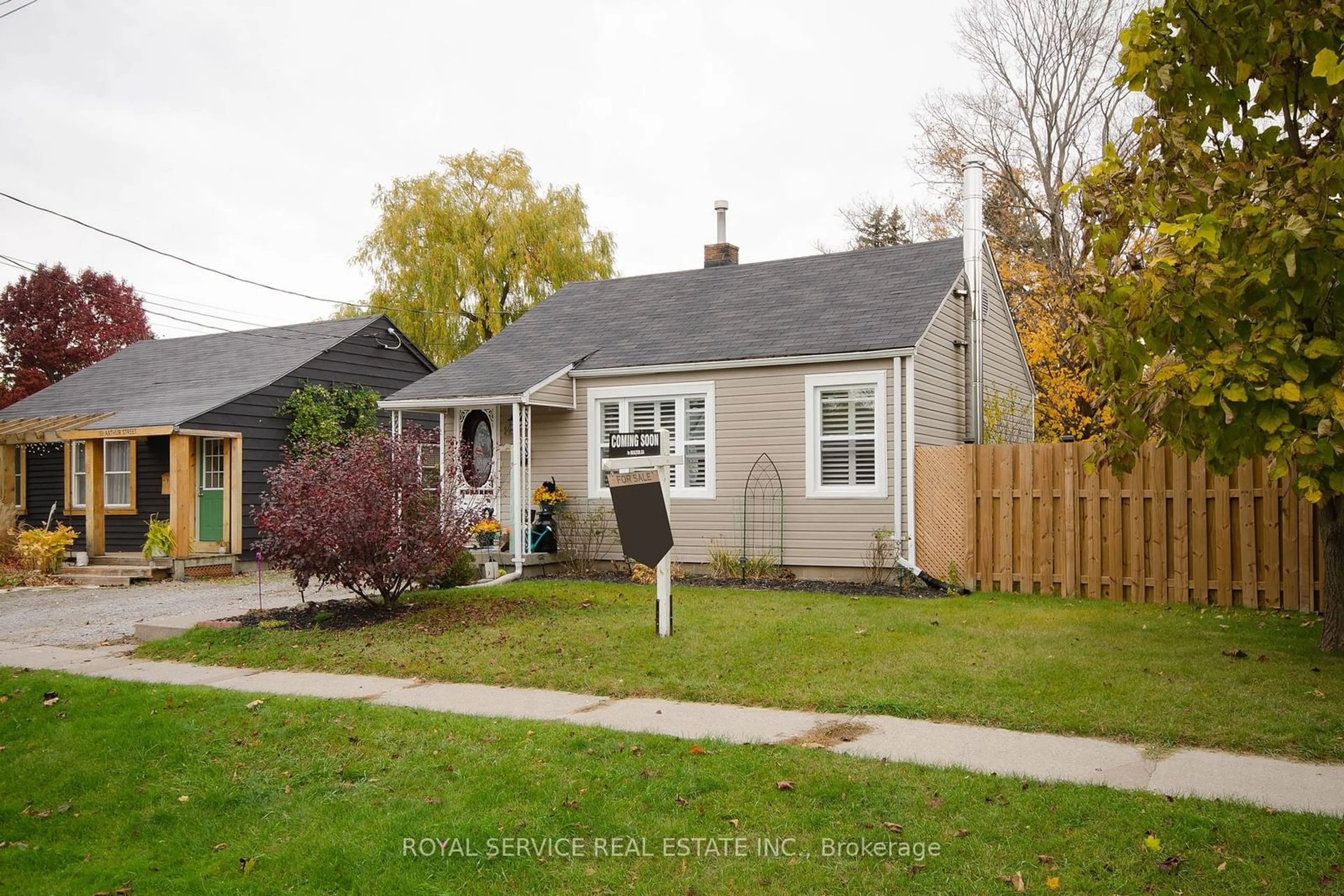 Home with vinyl exterior material, street for 8 Arthur St, Port Hope Ontario L1A 1Z4