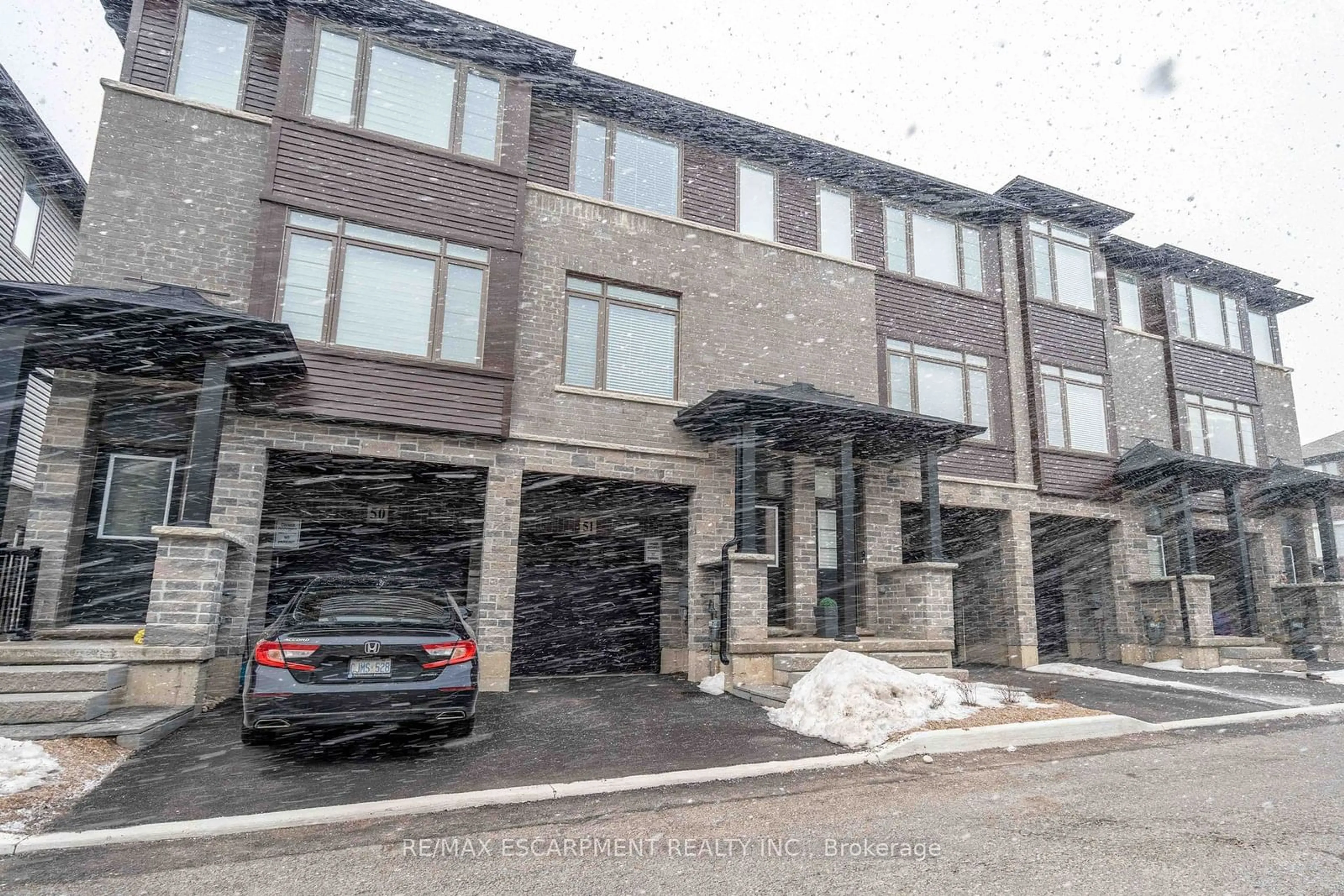 Unknown for 5000 Connor Dr #51, Lincoln Ontario L3J 0T4