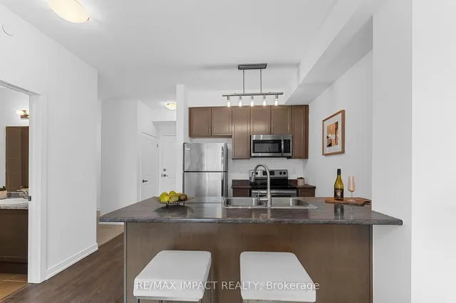 Additional property image - 125 Shoreview Pl Unit 325
