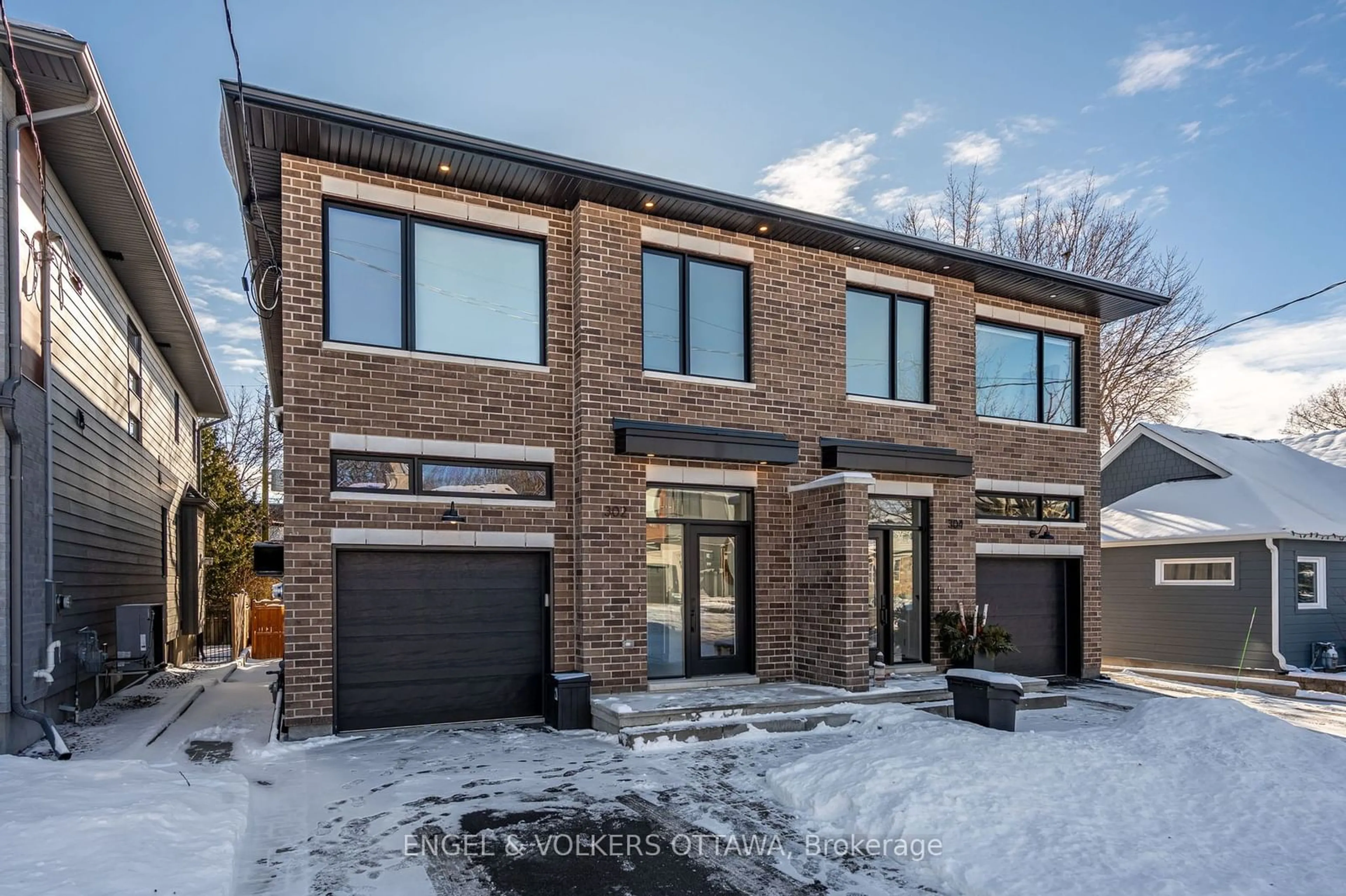 Home with brick exterior material, street for 302 WESTHILL Ave, Westboro - Hampton Park Ontario K1Z 7H6