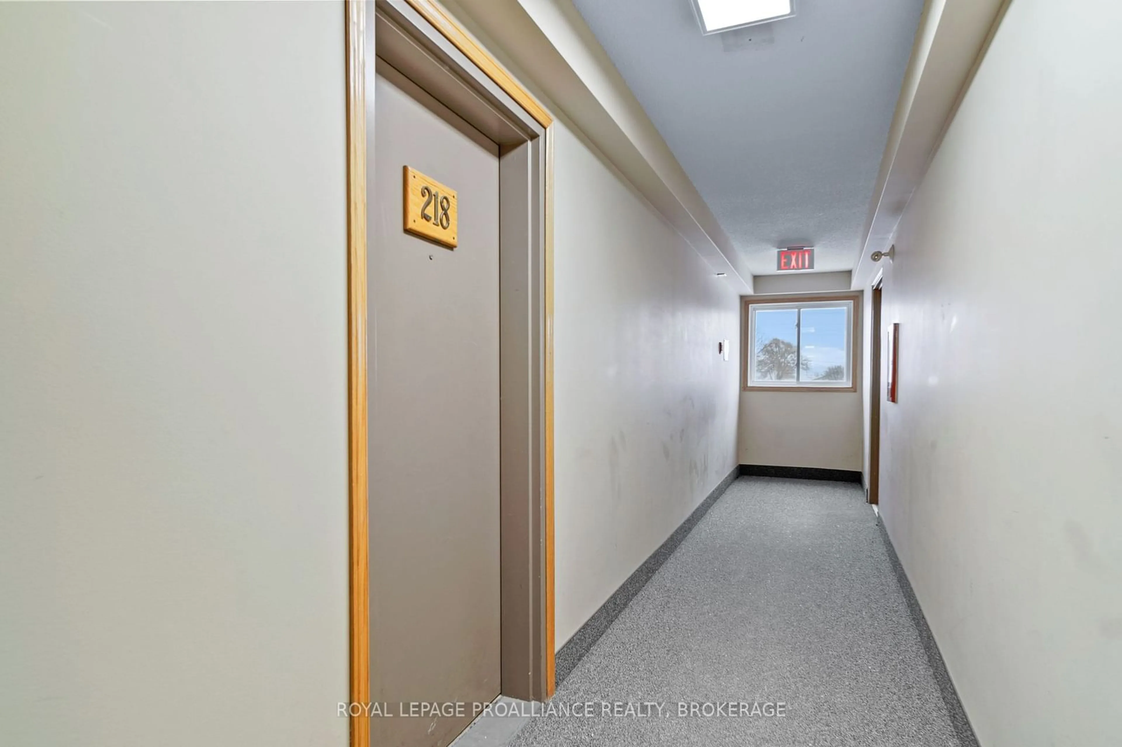 Indoor foyer for 573 Armstrong Rd #218, Kingston Ontario K7M 8J8