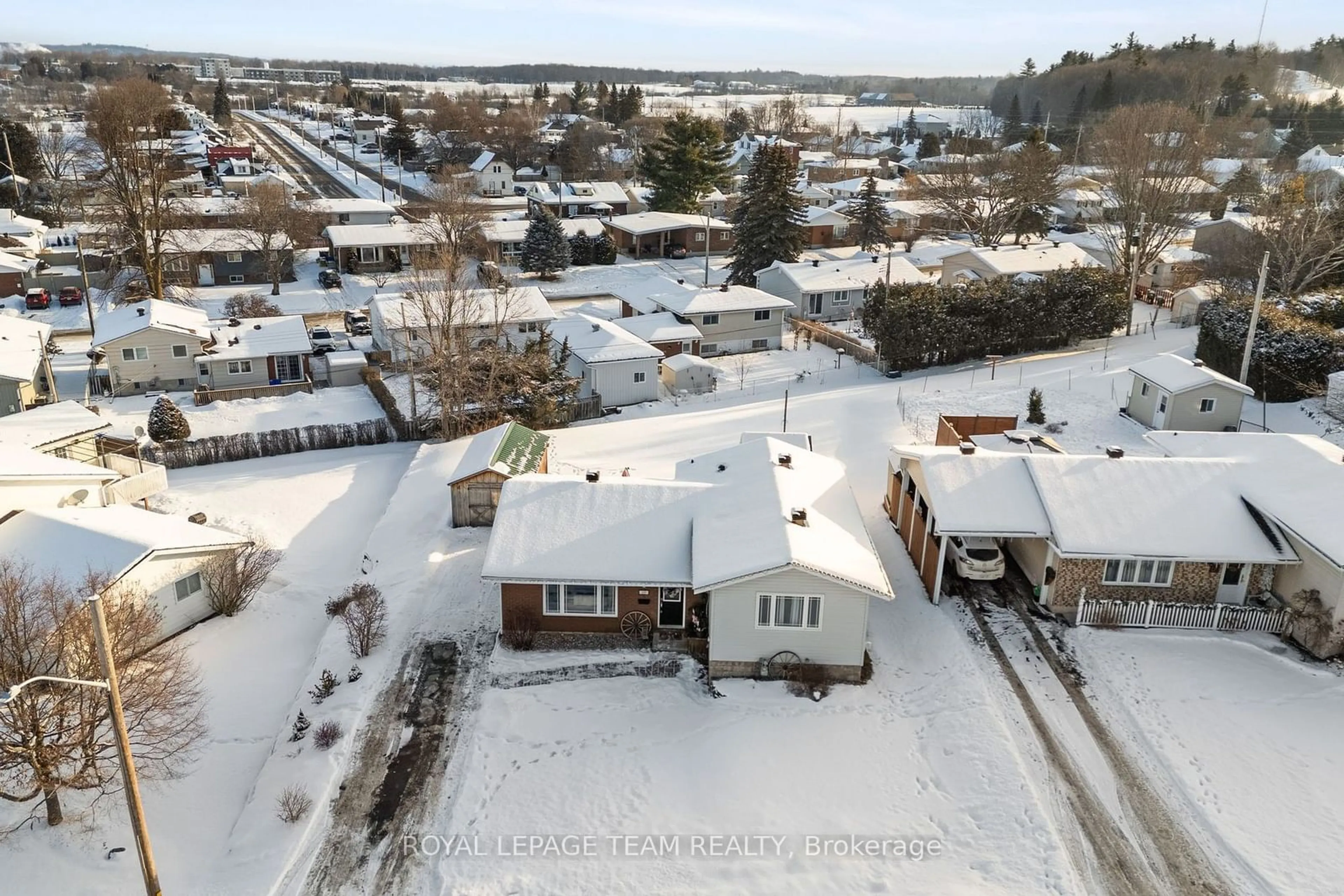 A pic from outside/outdoor area/front of a property/back of a property/a pic from drone, street for 69 Erindale Ave, Renfrew Ontario K7V 4G2