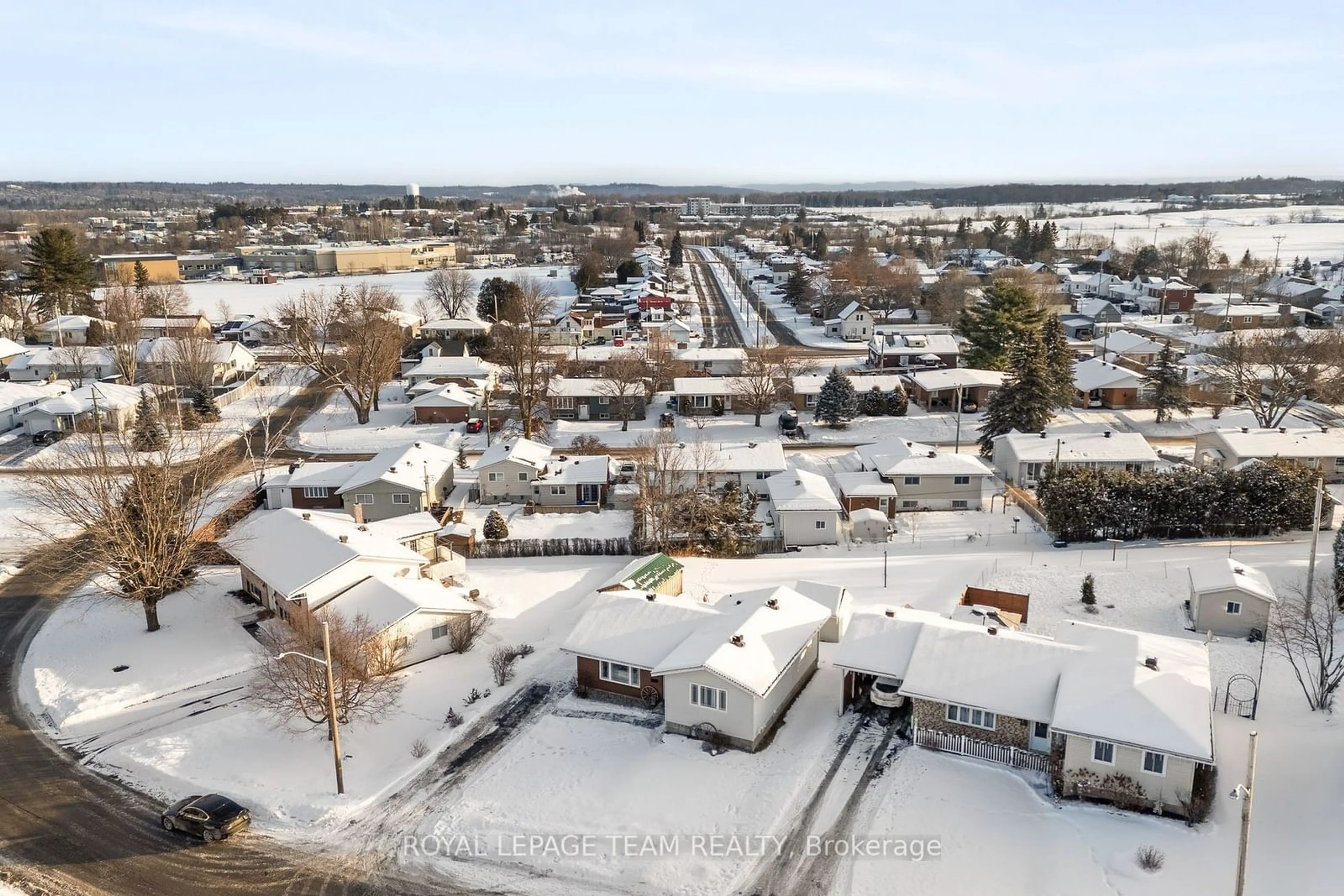 A pic from outside/outdoor area/front of a property/back of a property/a pic from drone, street for 69 Erindale Ave, Renfrew Ontario K7V 4G2