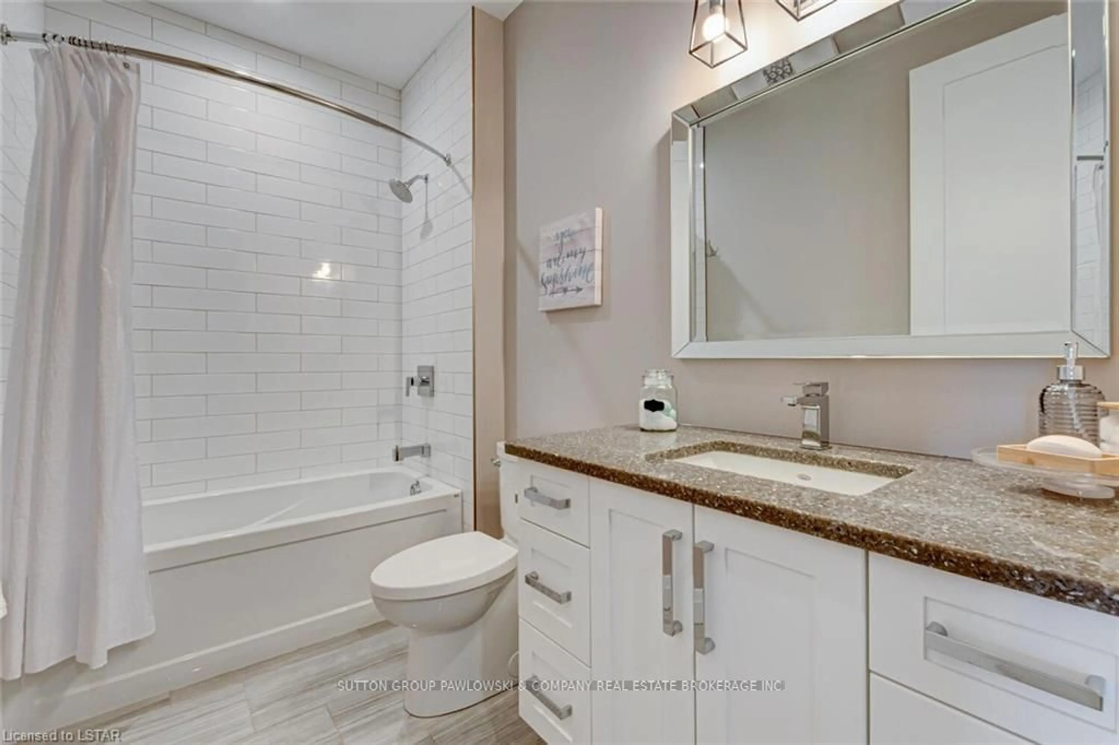 Contemporary bathroom, ceramic/tile floor for 60 ALLISTER Dr #Lot#100, Middlesex Centre Ontario N0L 1R0