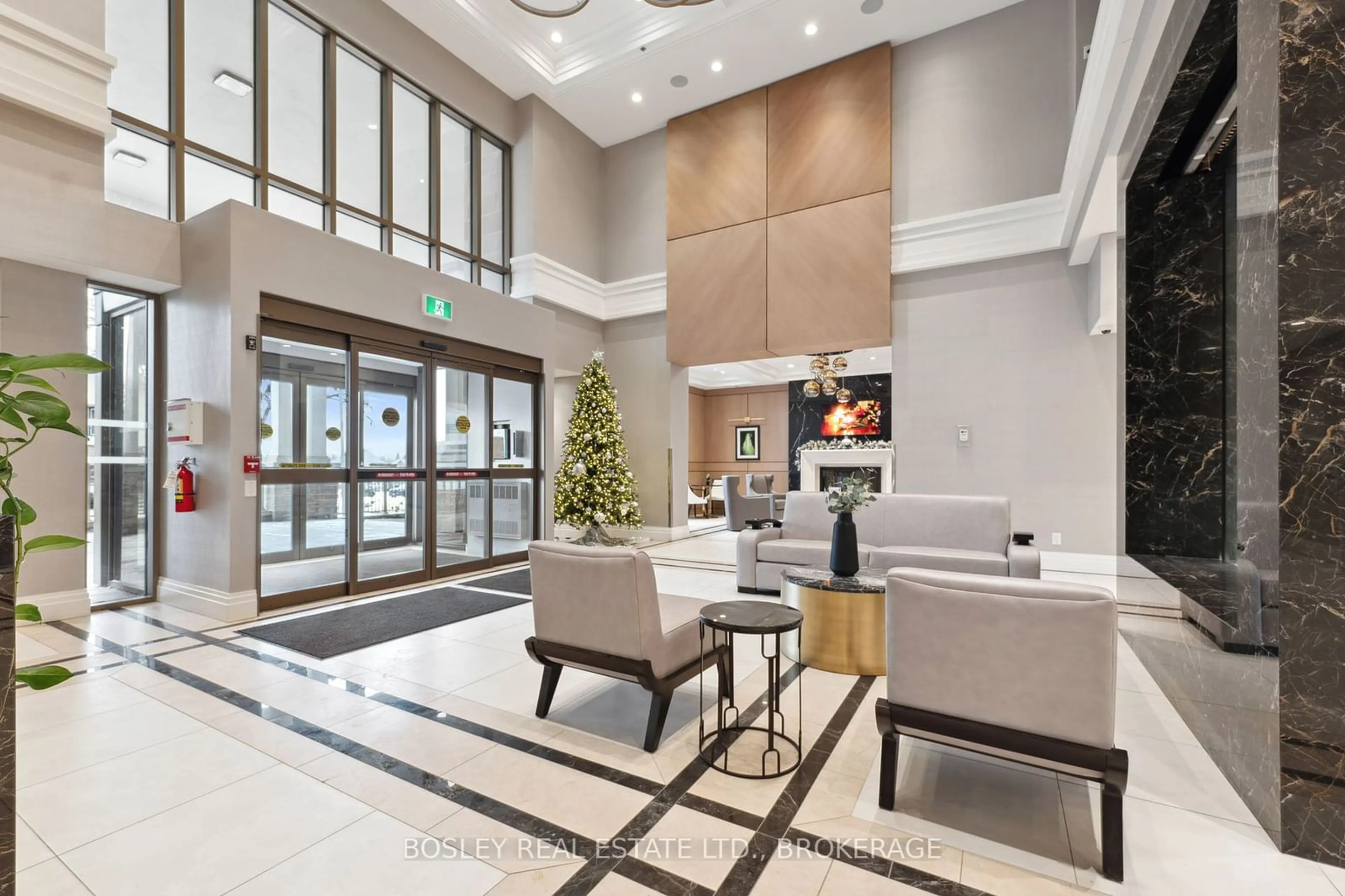 Lobby for 5698 Main St #411, Niagara Falls Ontario L2G 0Z2