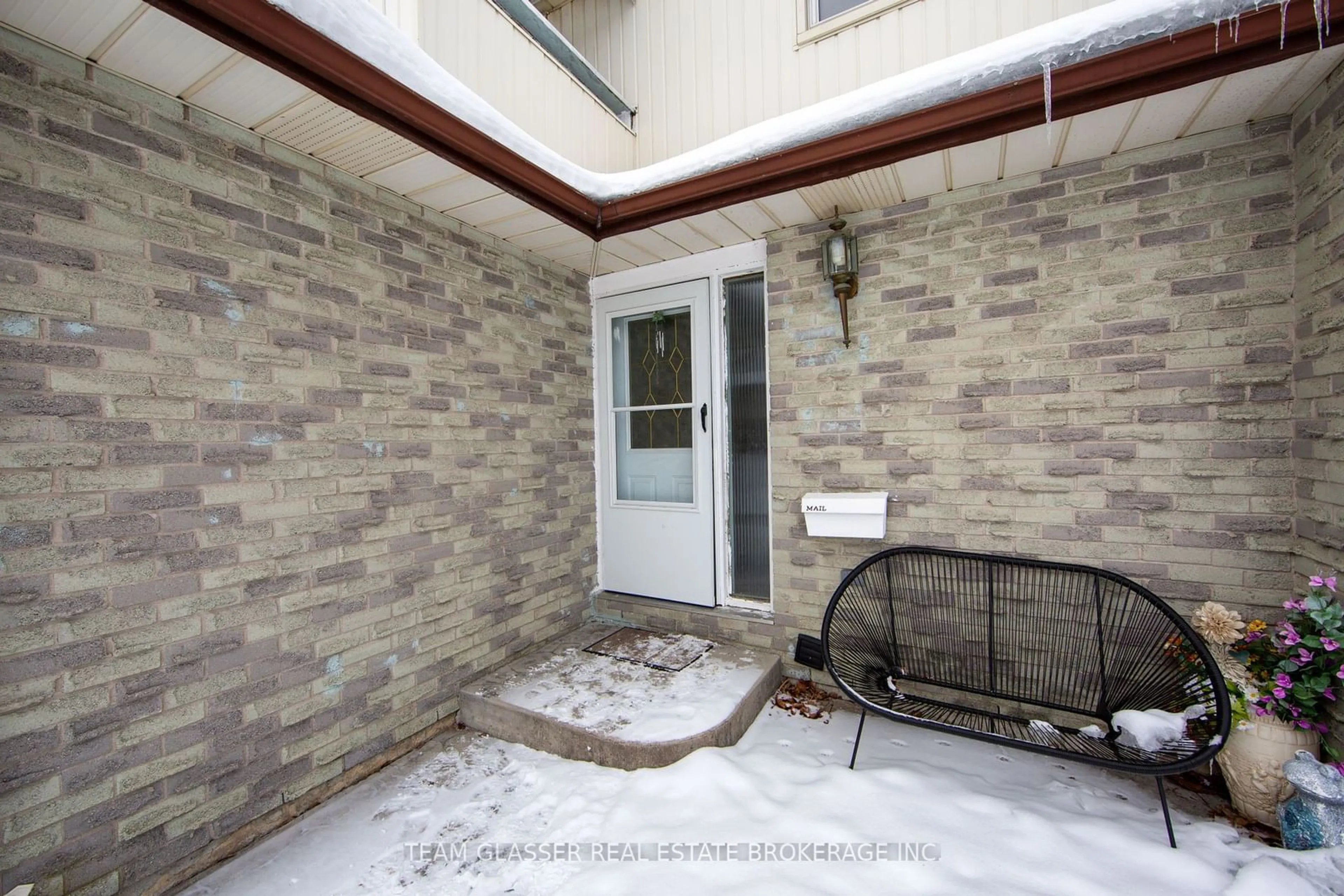 Indoor entryway for 34 ACTON Cres, London Ontario N6E 1W5