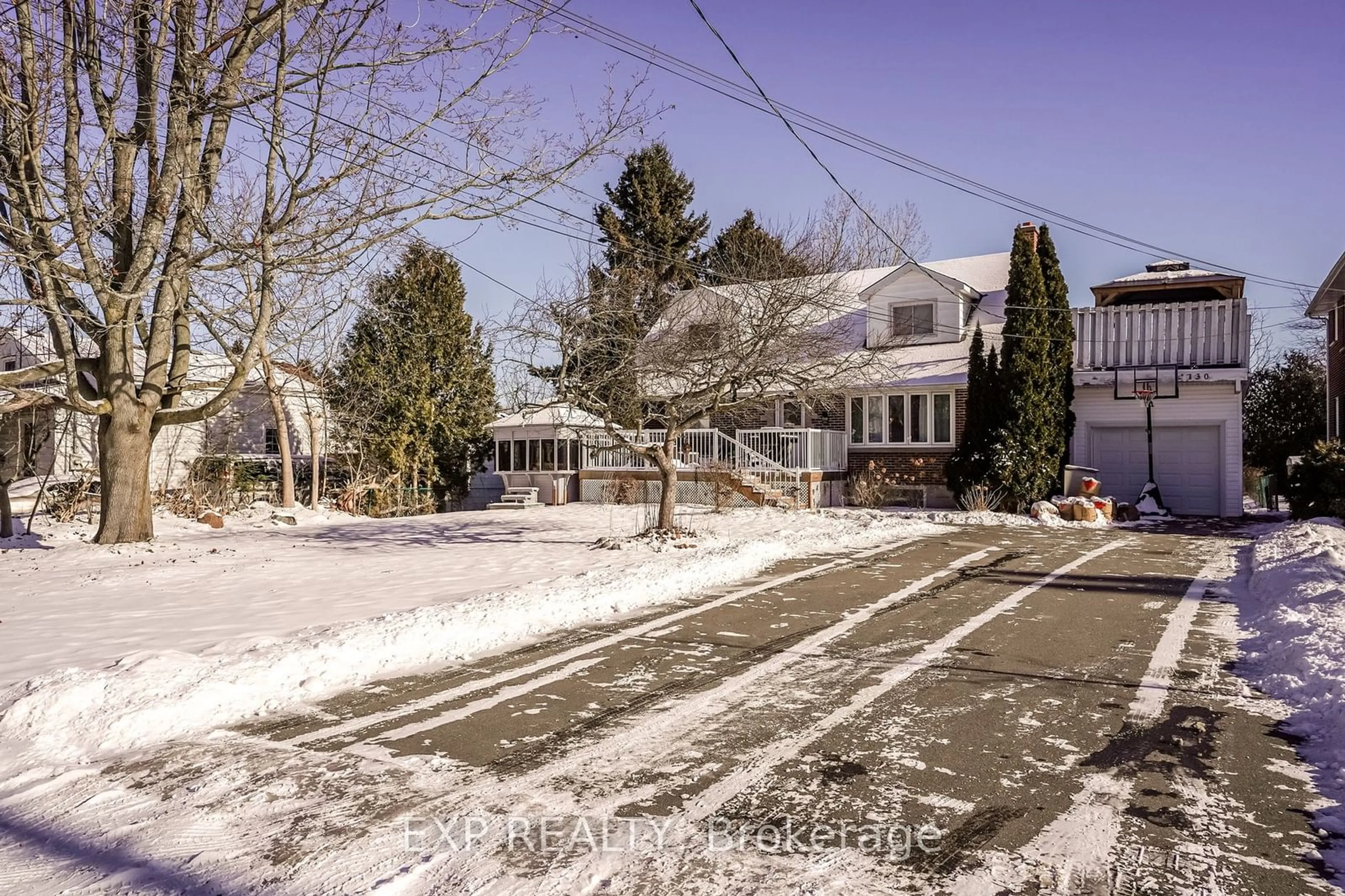 A pic from outside/outdoor area/front of a property/back of a property/a pic from drone, street for 130 Tremaine St, Cobourg Ontario K9A 2Z3