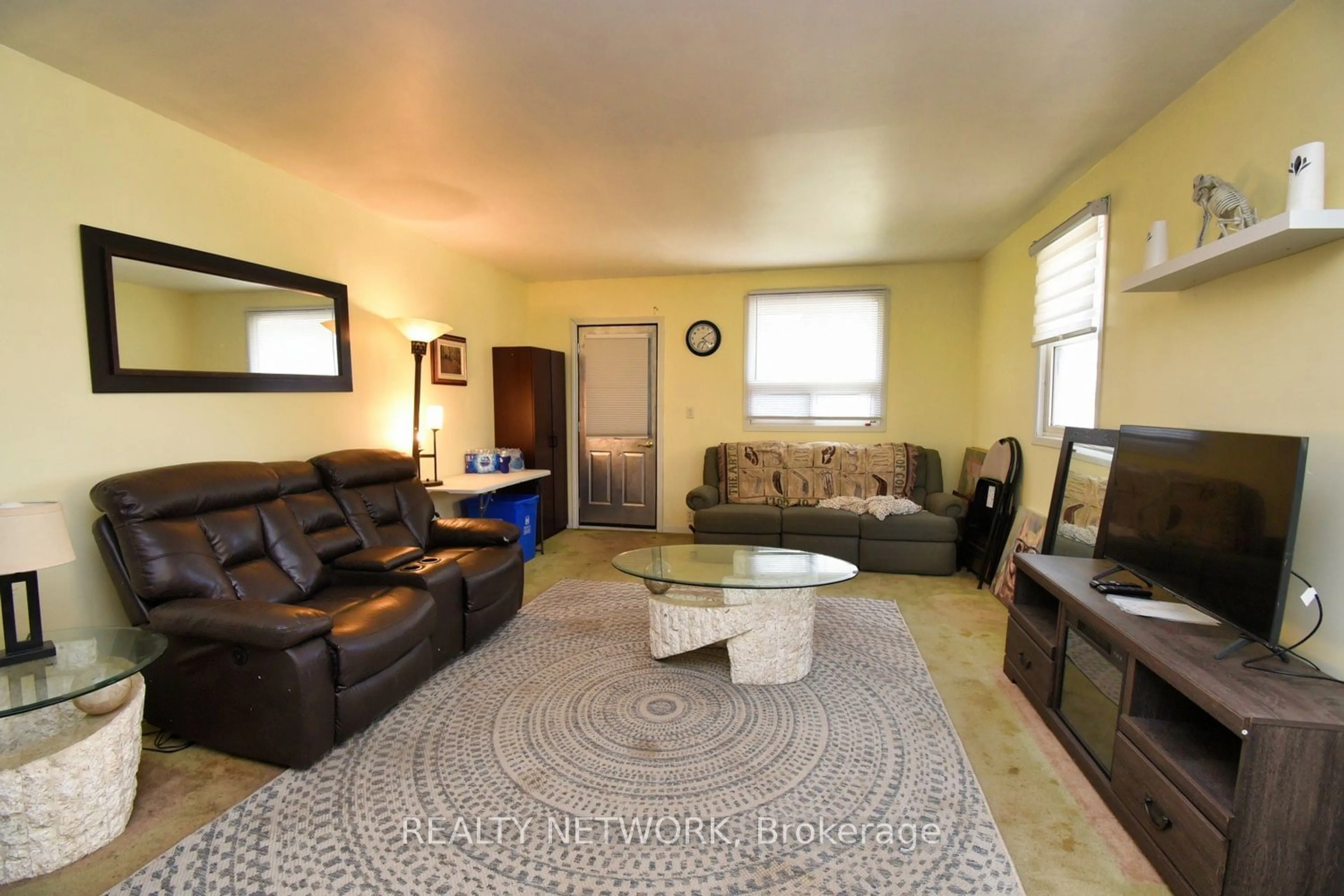 Living room with furniture, unknown for 17 Craigroyston Rd, Hamilton Ontario L8H 1A2