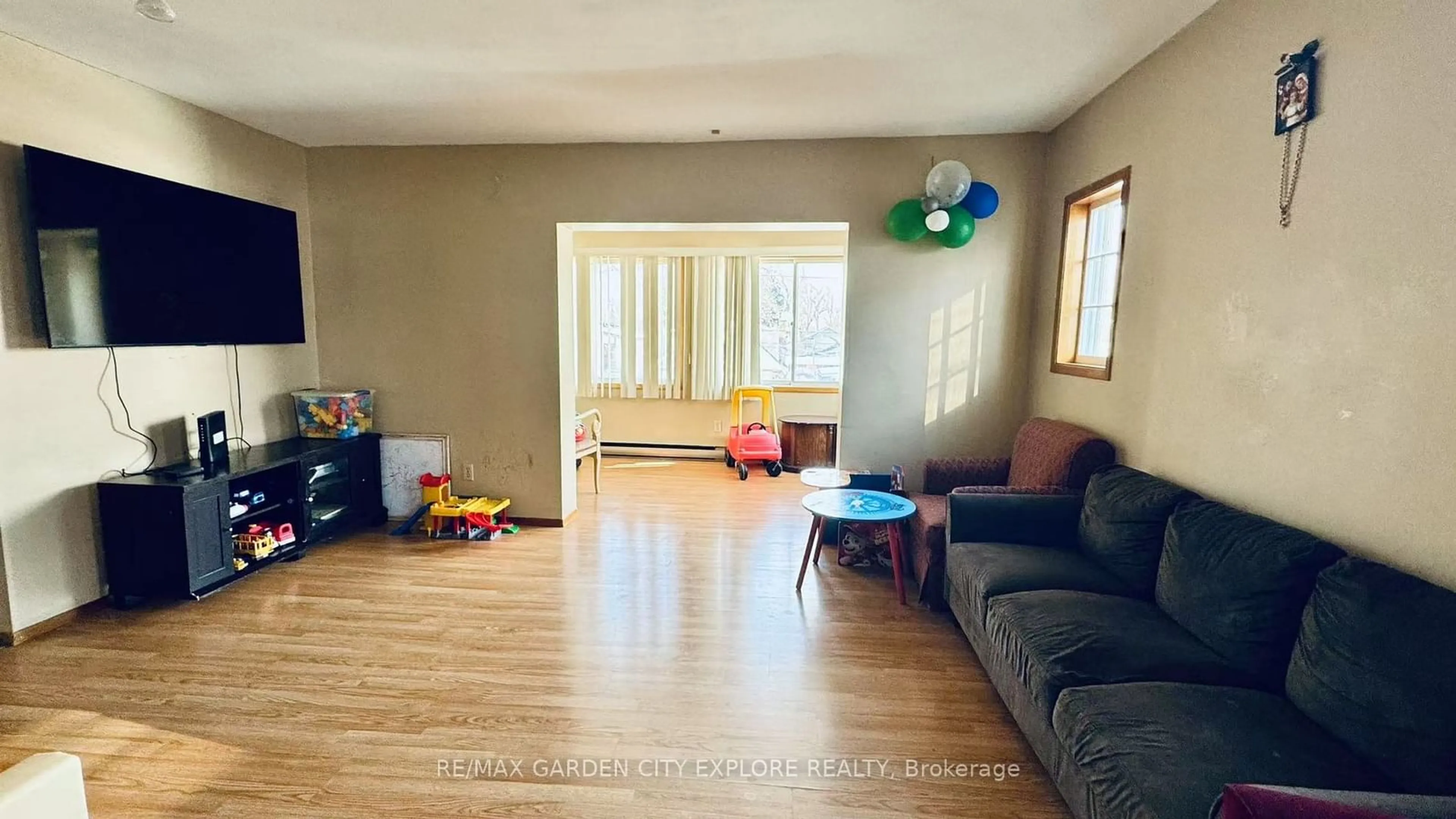 A pic of a room for 6296 Orchard Ave, Niagara Falls Ontario L2G 4H1