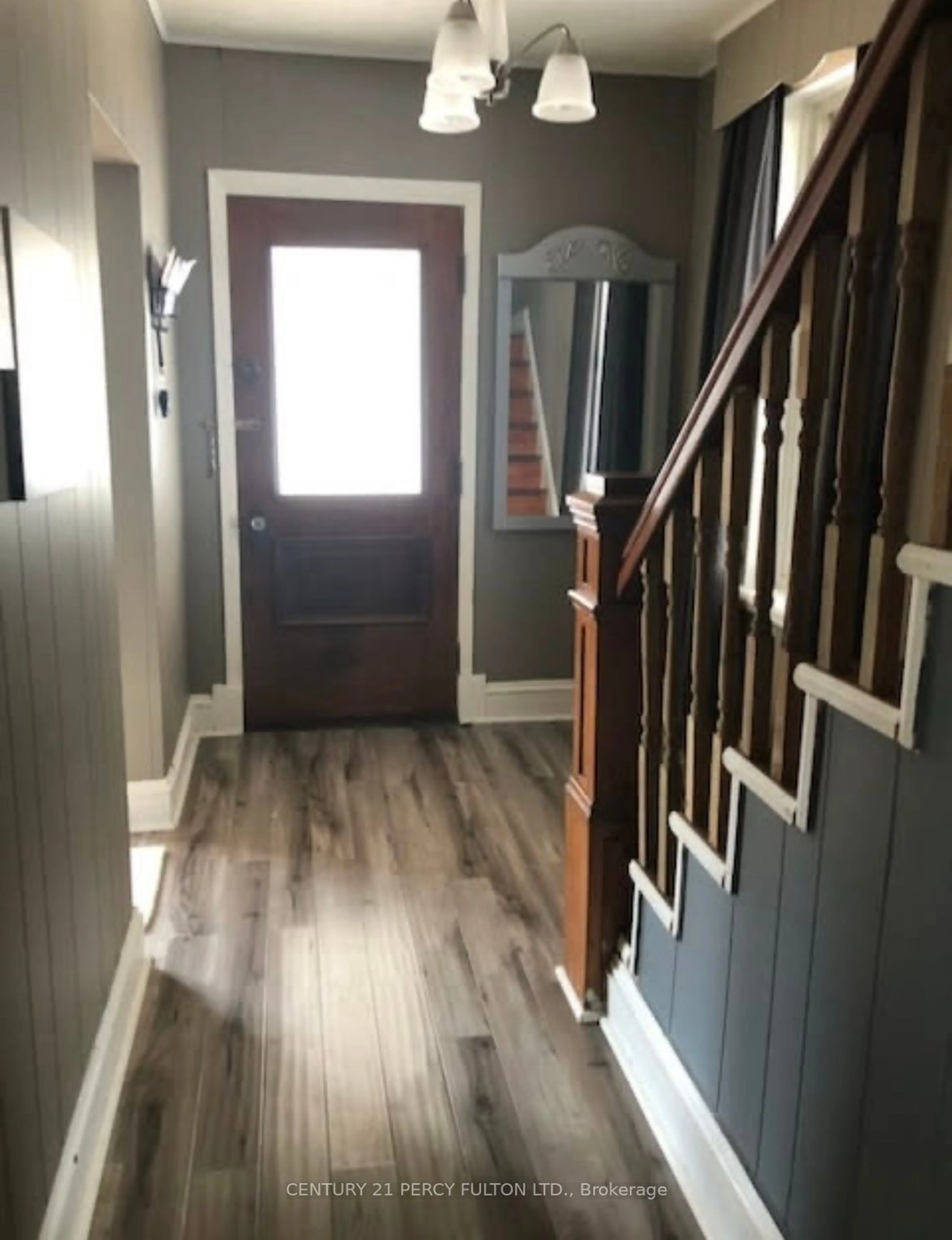 Indoor entryway for 25 Burwash St, Arnprior Ontario K7S 1V1