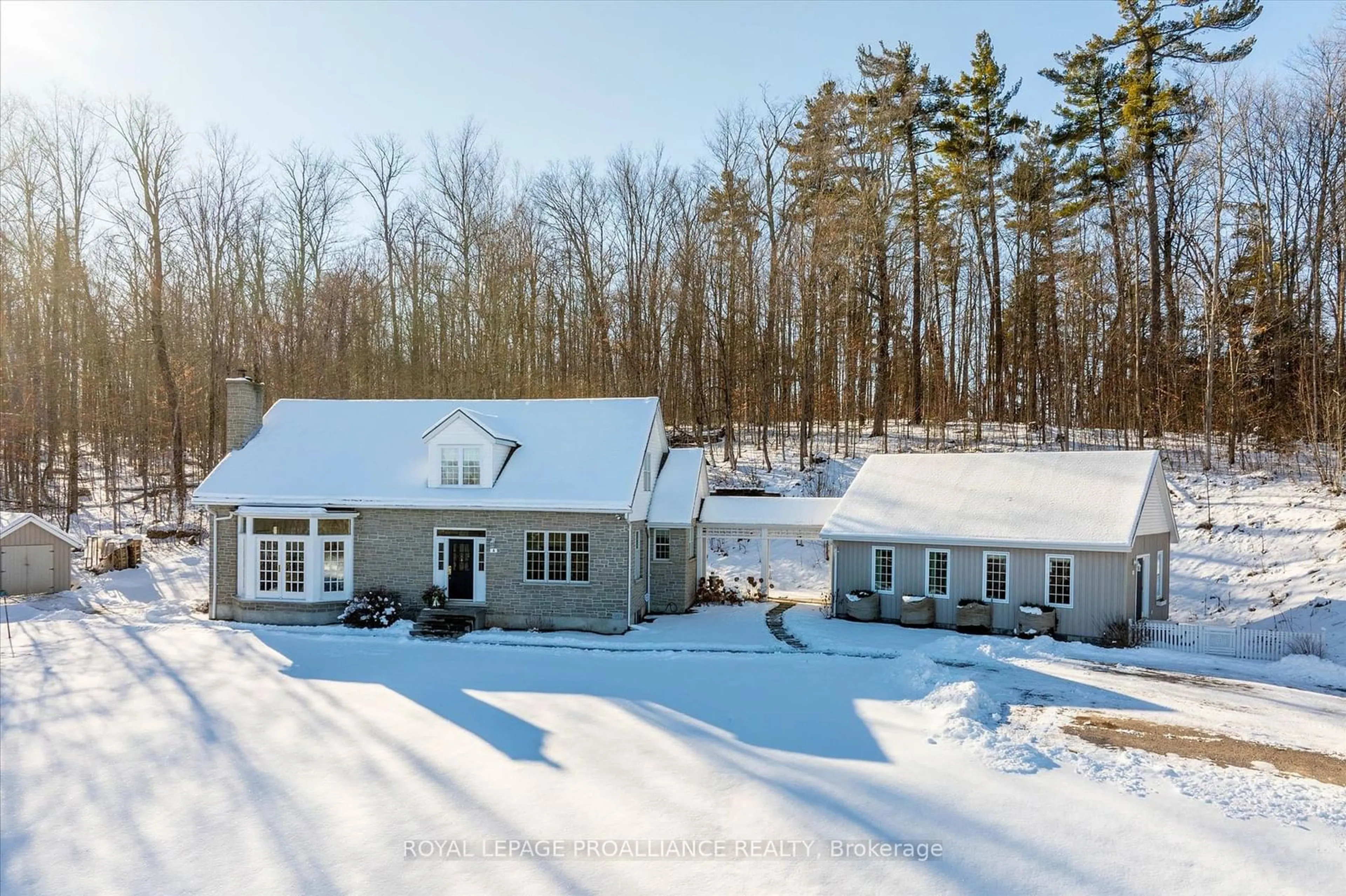 A pic from outside/outdoor area/front of a property/back of a property/a pic from drone, unknown for 582 River Rd, Asphodel-Norwood Ontario K0L 1Y0